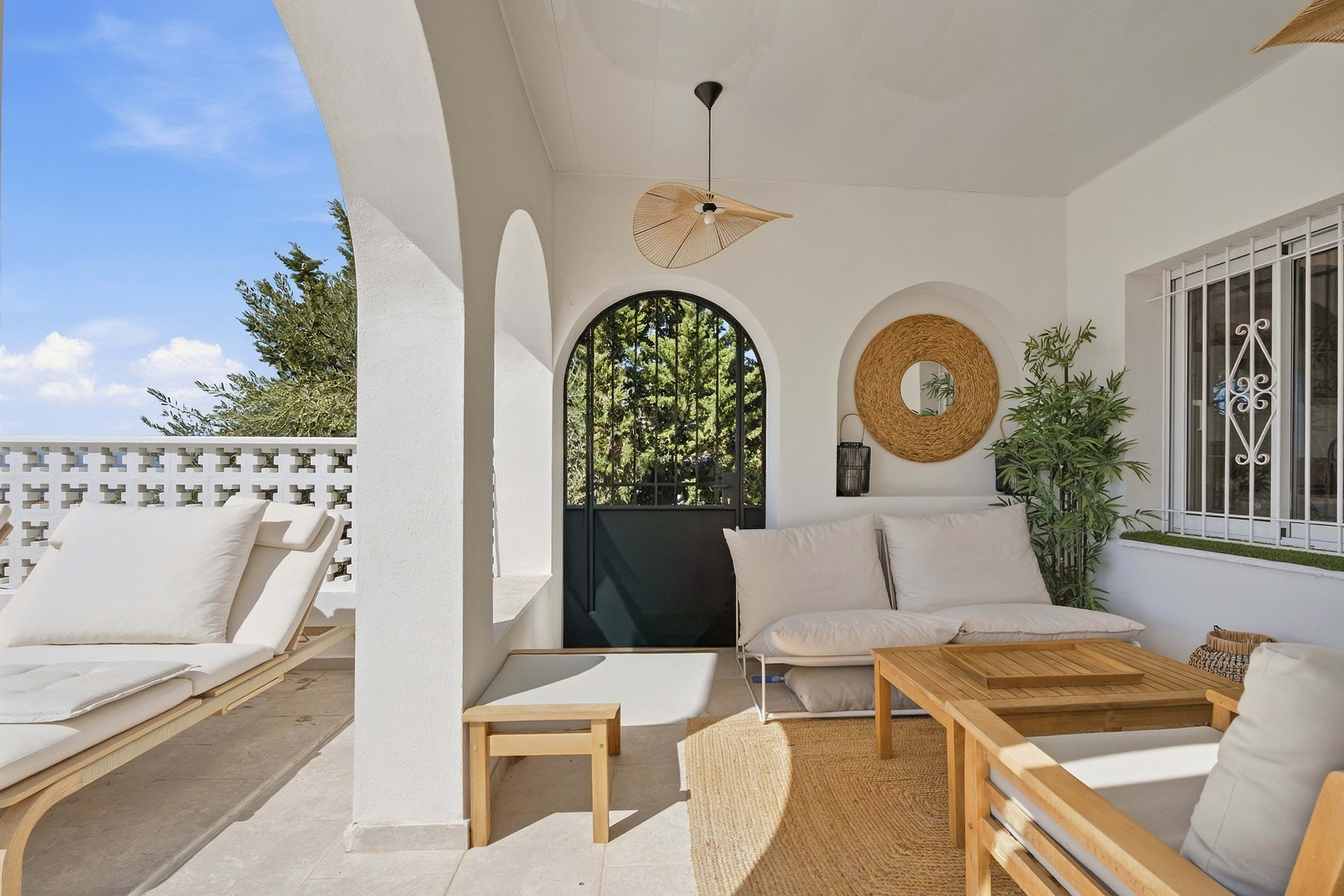  Contemporary villa with pool and panoramic views of Roses Bay - 物件實景
