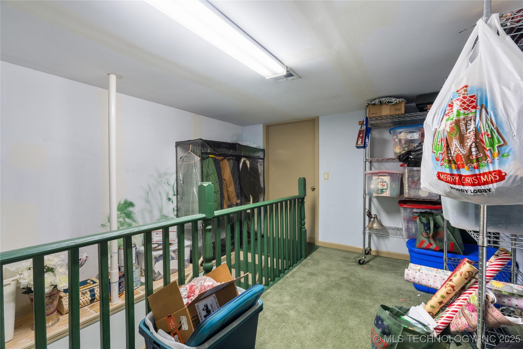 Hulbert, Oklahoma, 74441, United States, 3 Bedrooms Bedrooms, ,2 BathroomsBathrooms,Residential,For Sale,1920796