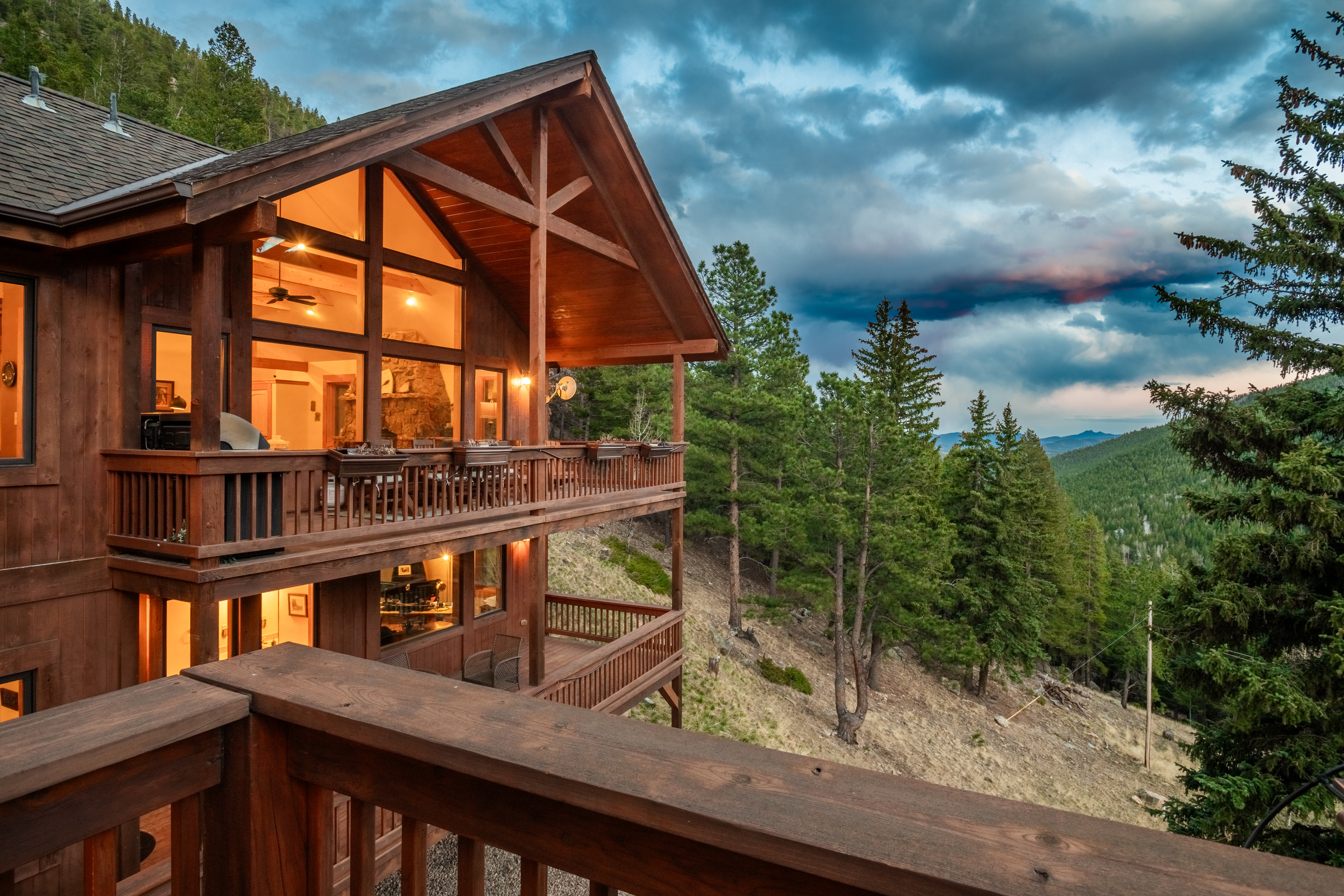  Main-Level Living in 2005-Built Timber Frame on Gentle 3.75 Acre Lot - 物件實景