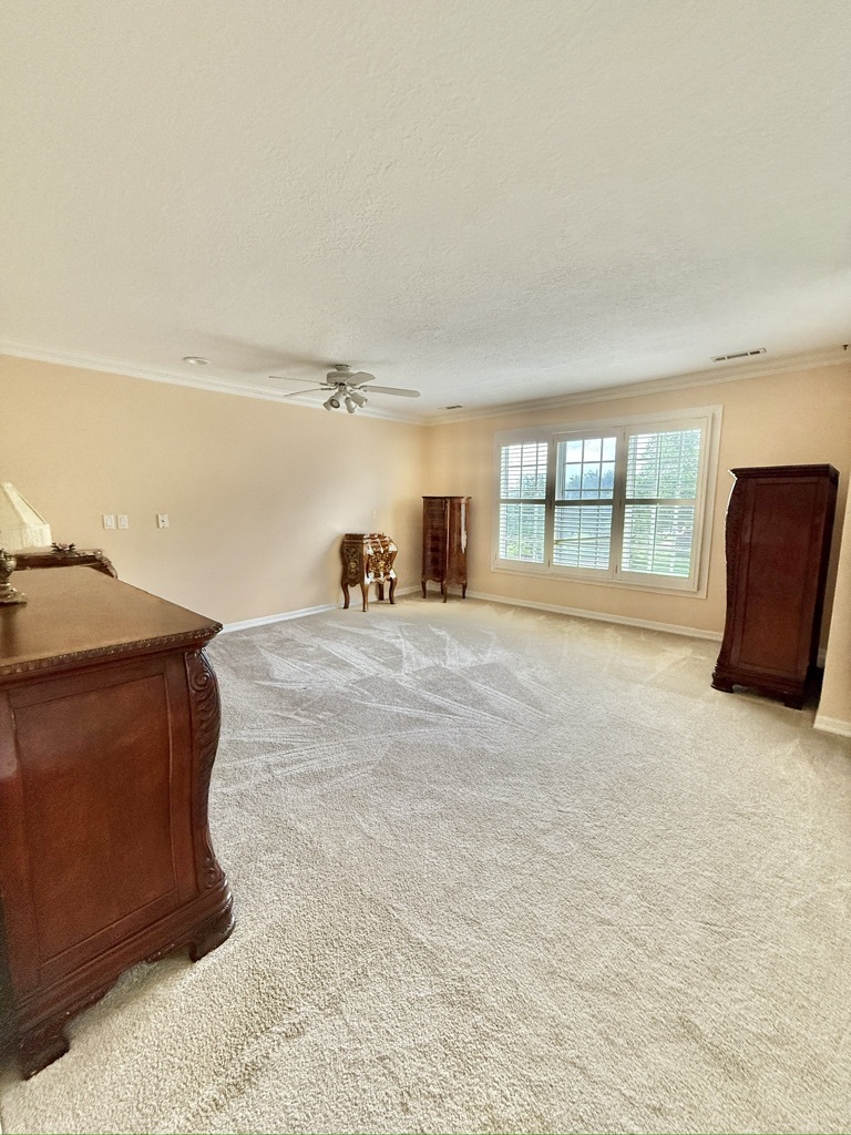 Union City, Tennessee, 38261, United States, 5 Bedrooms Bedrooms, ,6 BathroomsBathrooms,Residential,For Sale,1974158