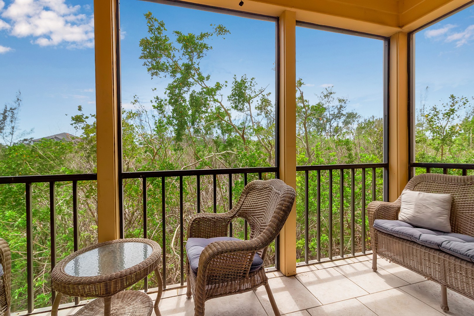 Longboat Key, Florida, 34228, United States, 2 Bedrooms Bedrooms, ,2 BathroomsBathrooms,Residential,For Sale,1841506