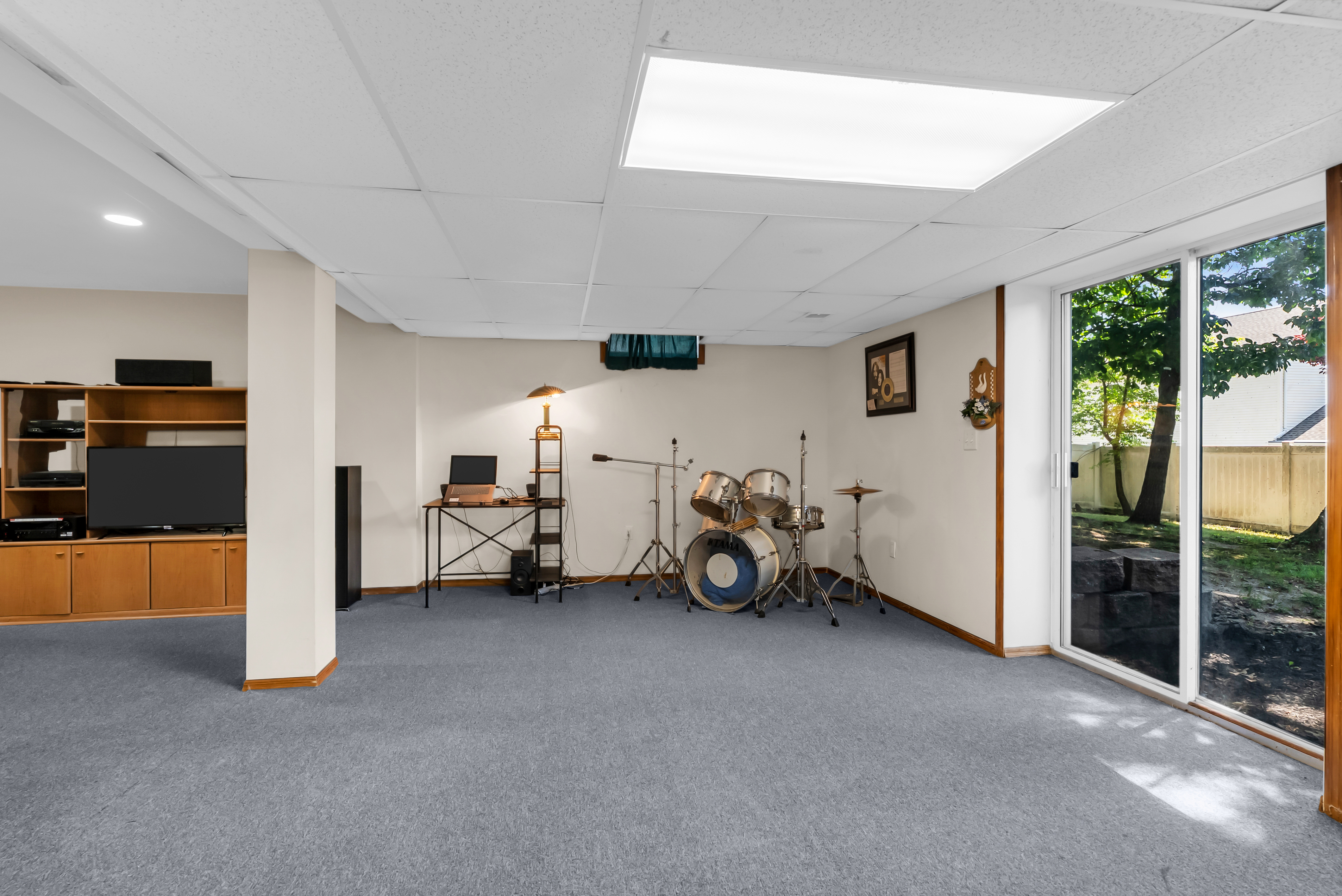  Woodland Hills Colonial Opportunity - 物件實景