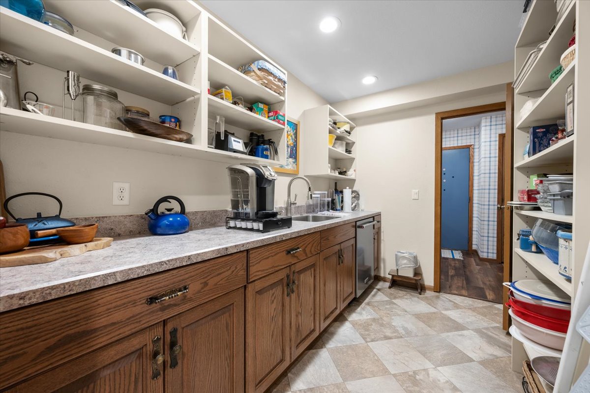 Lead, South Dakota, 57754, United States, 4 Bedrooms Bedrooms, ,3 BathroomsBathrooms,Residential,For Sale,1975195