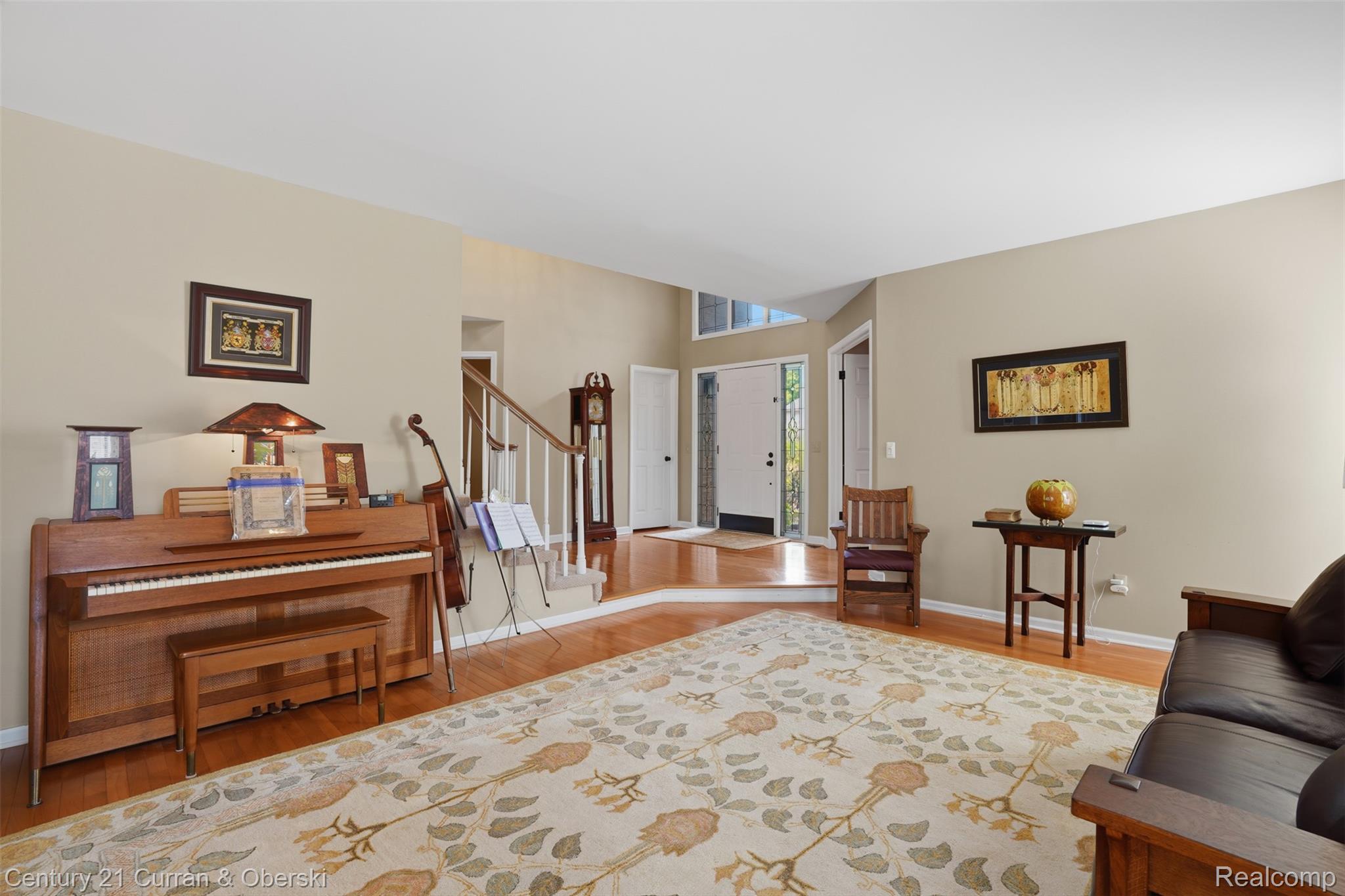 Farmington Hills, Michigan, 48331, United States, 4 Bedrooms Bedrooms, ,4 BathroomsBathrooms,Residential,For Sale,2048985