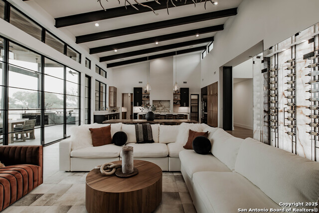 Victoria, Texas, 77904, United States, 4 Bedrooms Bedrooms, ,5 BathroomsBathrooms,Residential,For Sale,1997014