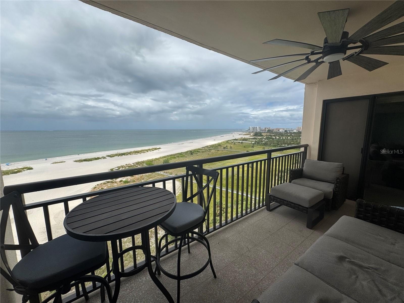 CLEARWATER BEACH, Florida, 33767, United States, 2 Bedrooms Bedrooms, ,2 BathroomsBathrooms,Residential,For Sale,1983656
