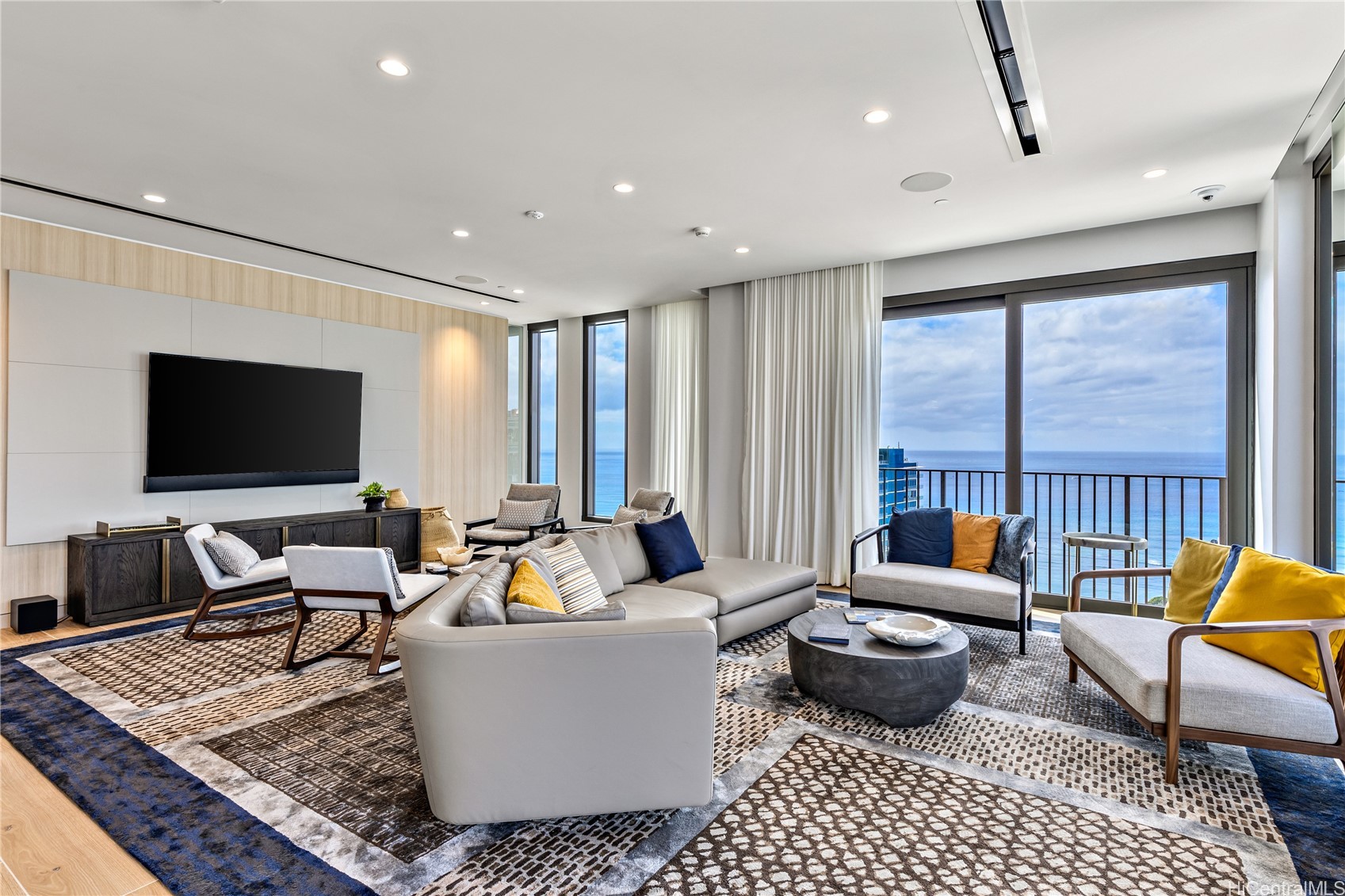 Honolulu, Hawaii, 96814, United States, ,1 BathroomBathrooms,Residential,For Sale,2003131