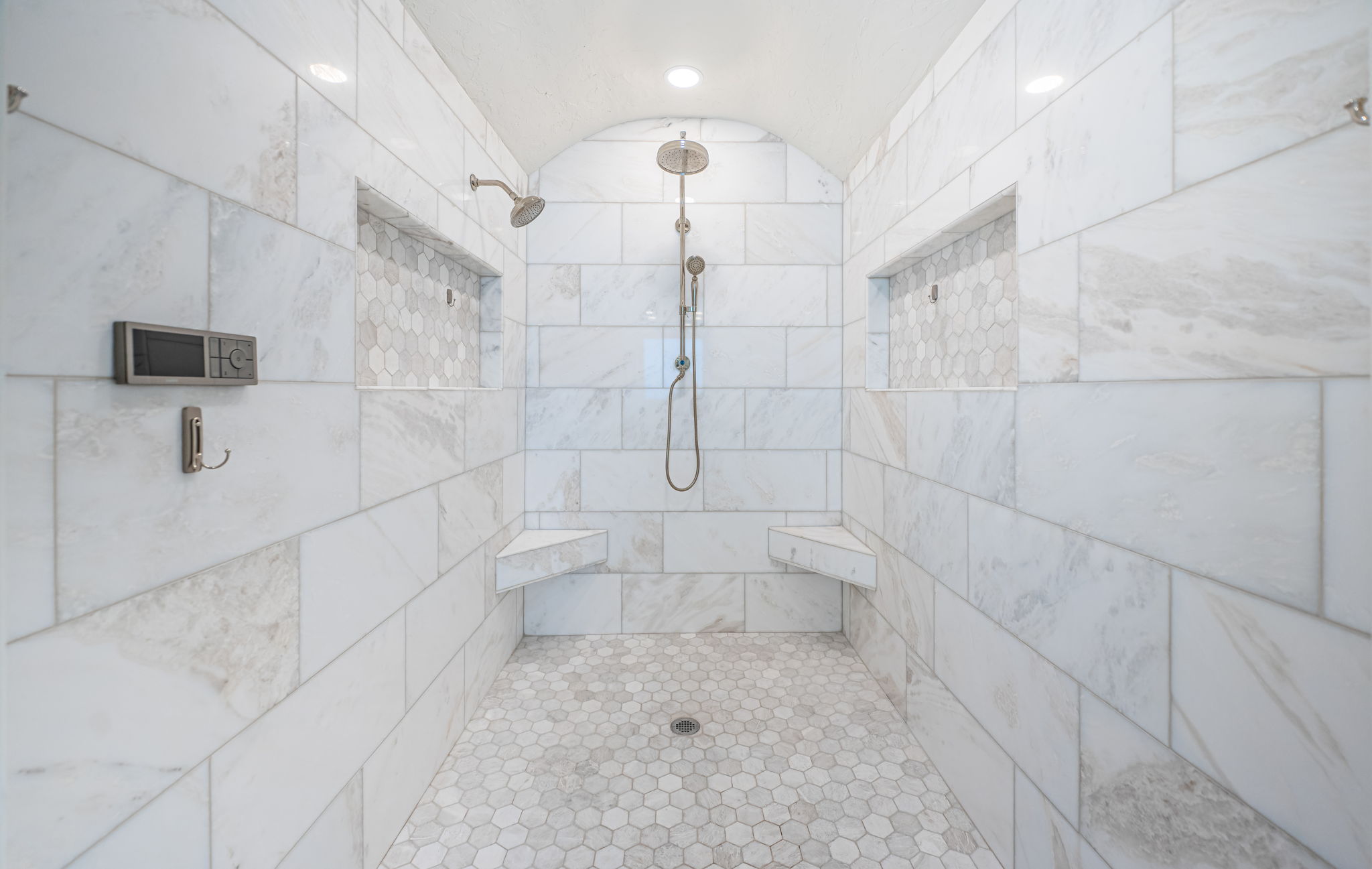 St Petersburg, Florida, 33707, United States, 5 Bedrooms Bedrooms, ,5 BathroomsBathrooms,Residential,For Sale,2007772