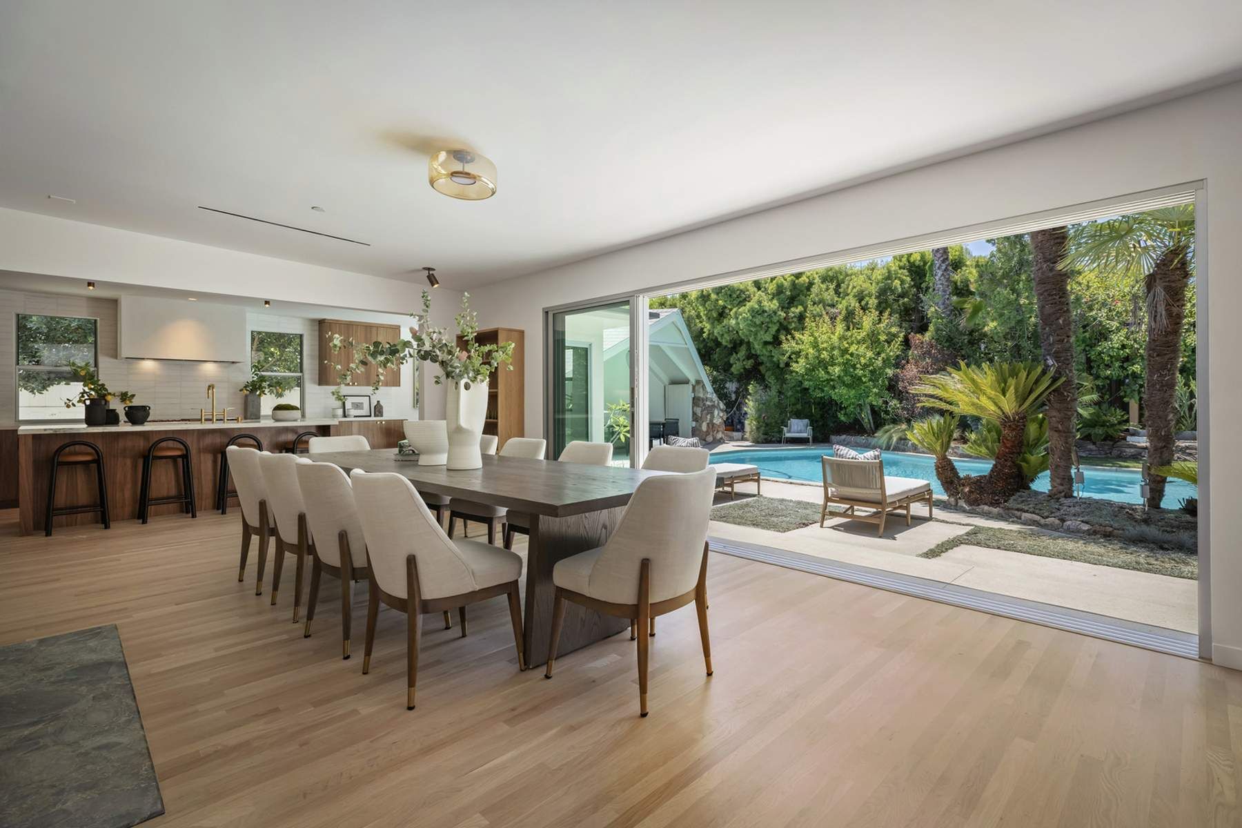  2235 Chislehurst Dr - 物件實景
