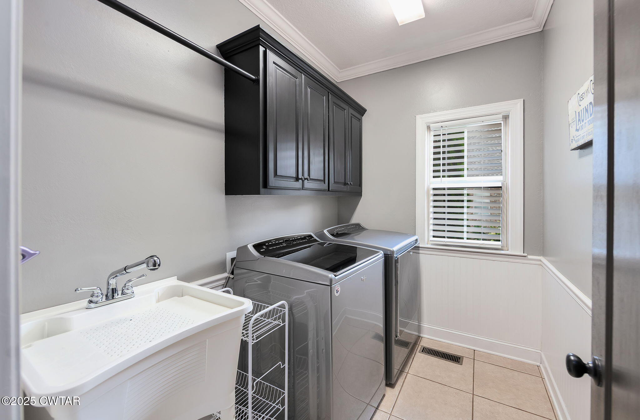 Jackson, Tennessee, 38305, United States, 5 Bedrooms Bedrooms, ,4 BathroomsBathrooms,Residential,For Sale,1912007