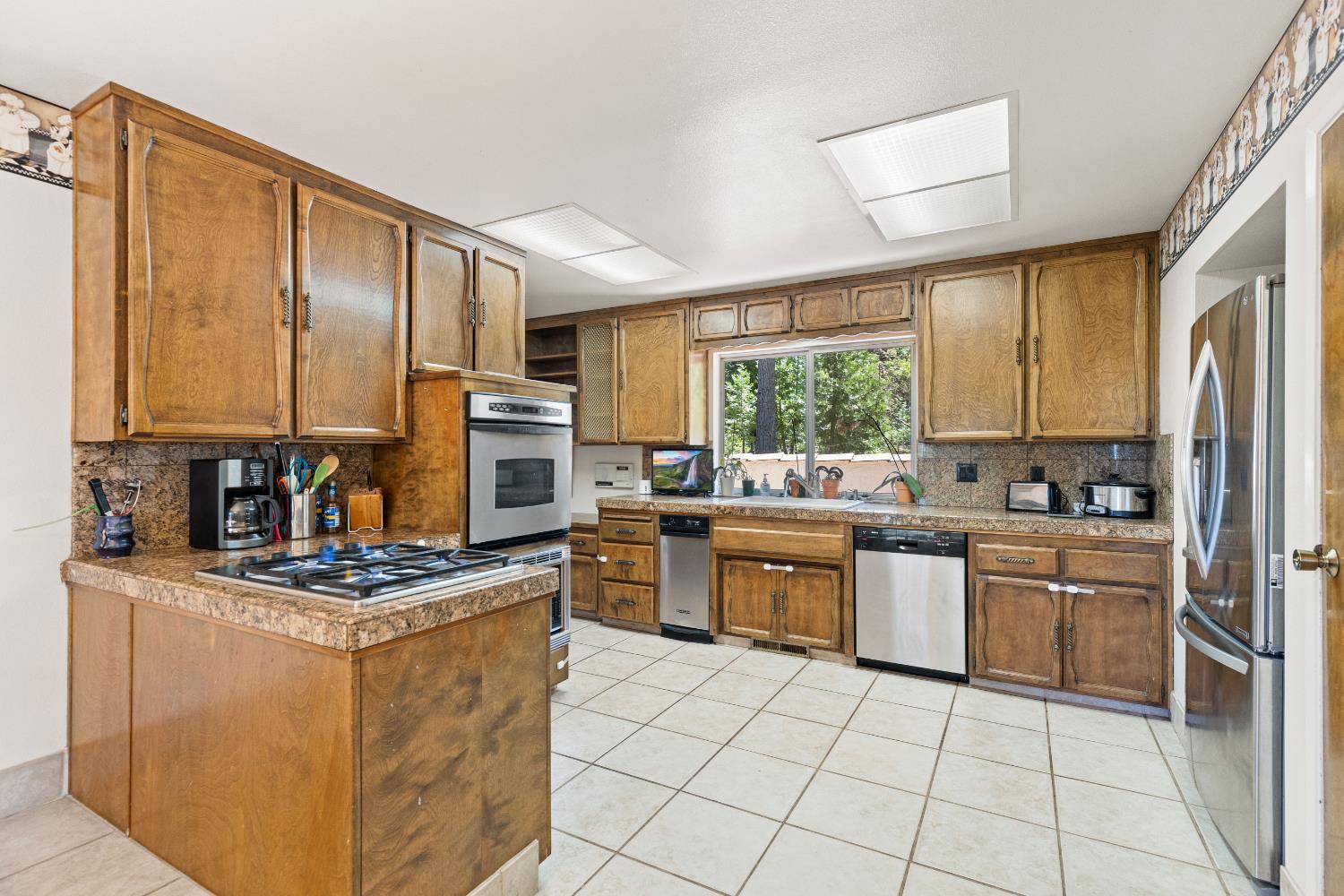 Colfax, California, 95713, United States, 4 Bedrooms Bedrooms, ,3 BathroomsBathrooms,Residential,For Sale,1927912