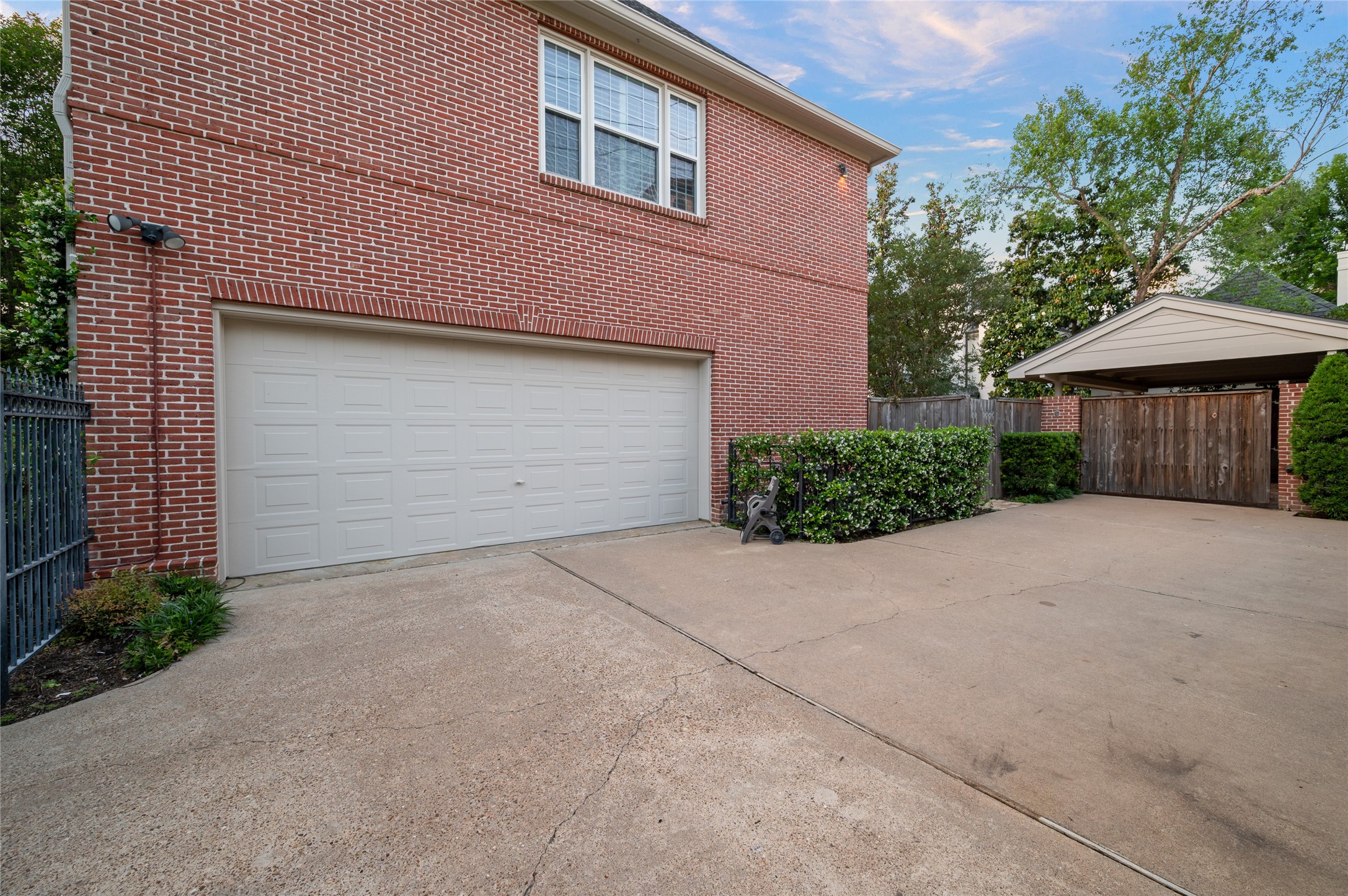  5495 Sugar Hill Drive - 物件實景