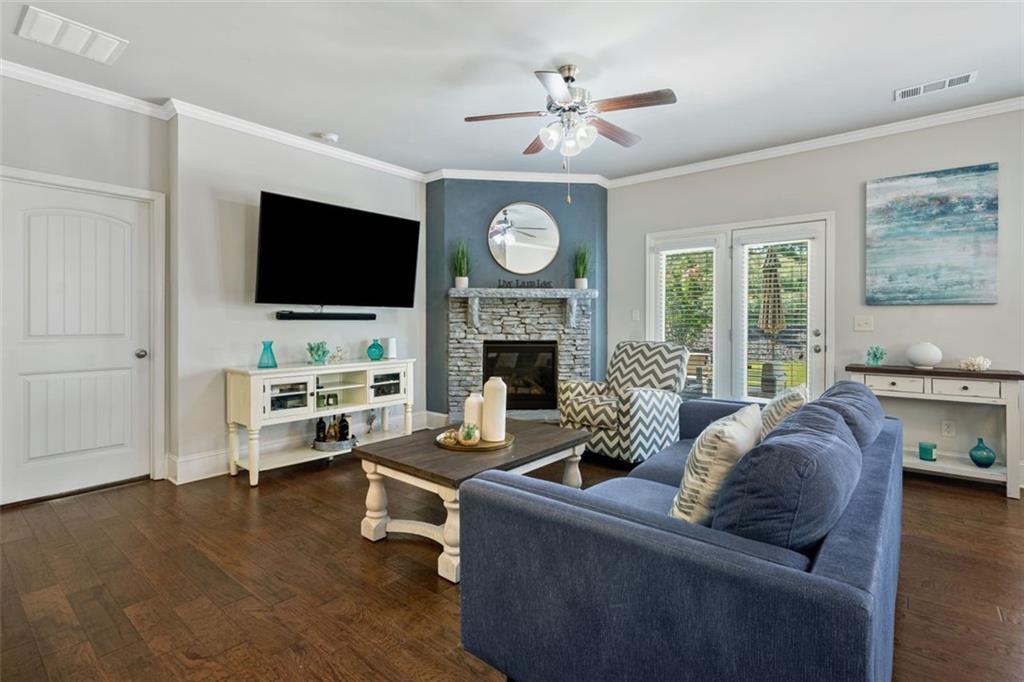 Flowery Branch, Georgia, 30542, United States, 4 Bedrooms Bedrooms, ,3 BathroomsBathrooms,Residential,For Sale,1901003