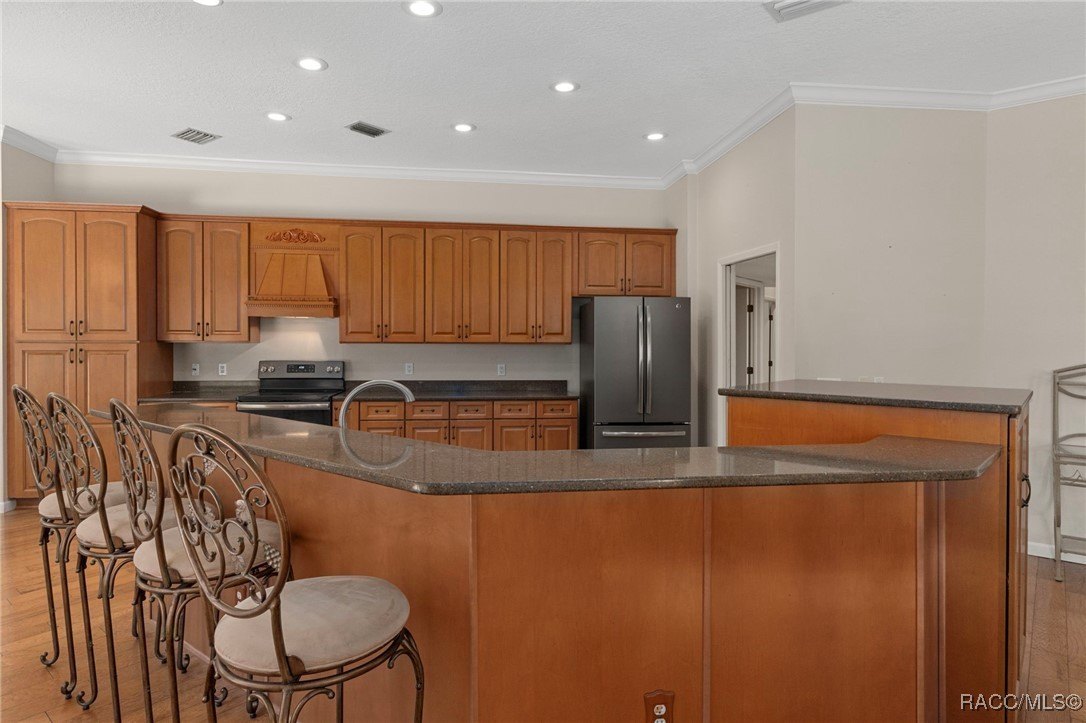 Homosassa, Florida, 34446, United States, 5 Bedrooms Bedrooms, ,4 BathroomsBathrooms,Residential,For Sale,1916240