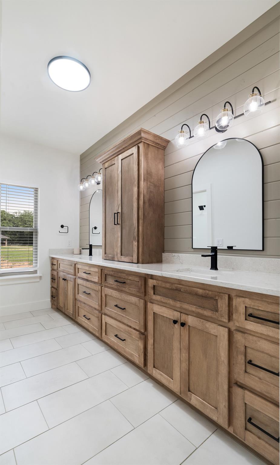 Blossom, Texas, 75416, United States, 4 Bedrooms Bedrooms, ,3 BathroomsBathrooms,Residential,For Sale,2049221