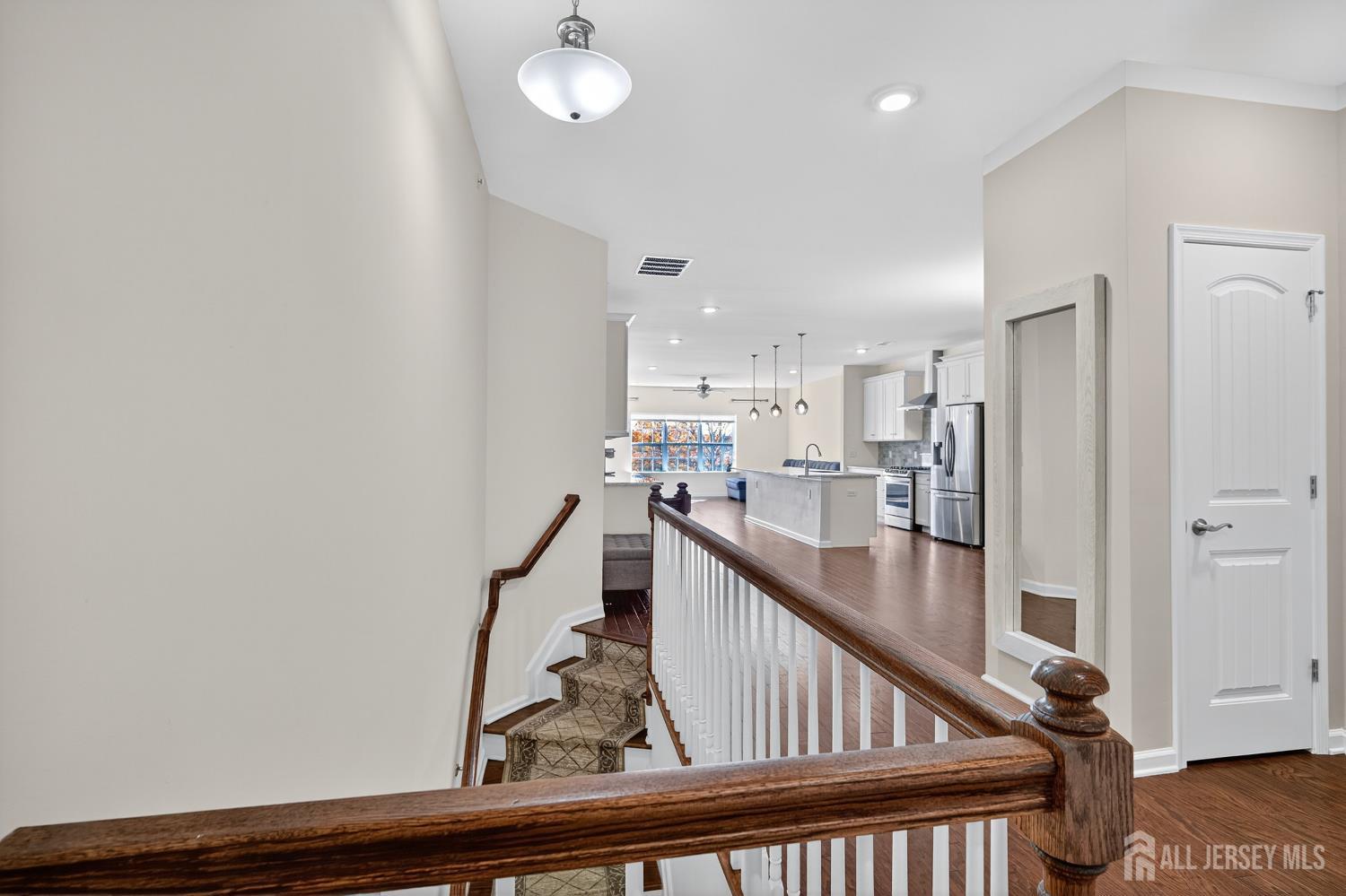 Sayreville, New Jersey, 08859, United States, 2 Bedrooms Bedrooms, ,3 BathroomsBathrooms,Residential,For Sale,1989684