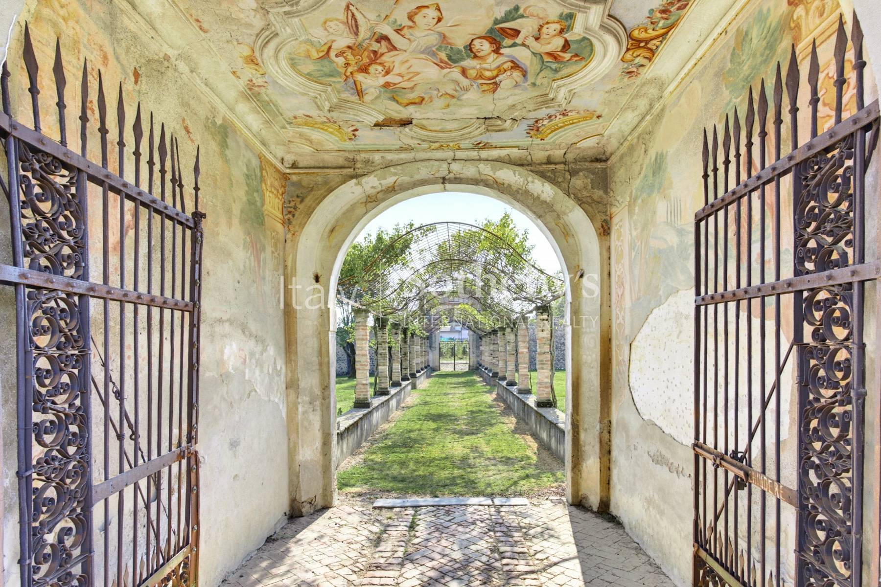  Magnificent Noble Palazzo with Vineyard in Franciacorta - 物件實景