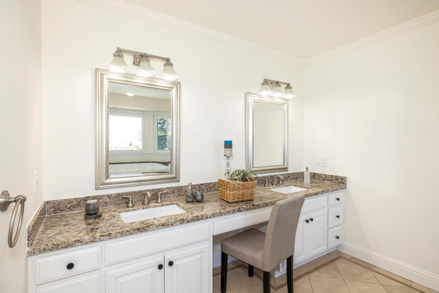 Hillsborough, California, 94010, United States, 5 Bedrooms Bedrooms, ,5 BathroomsBathrooms,Residential,For Sale,1940320