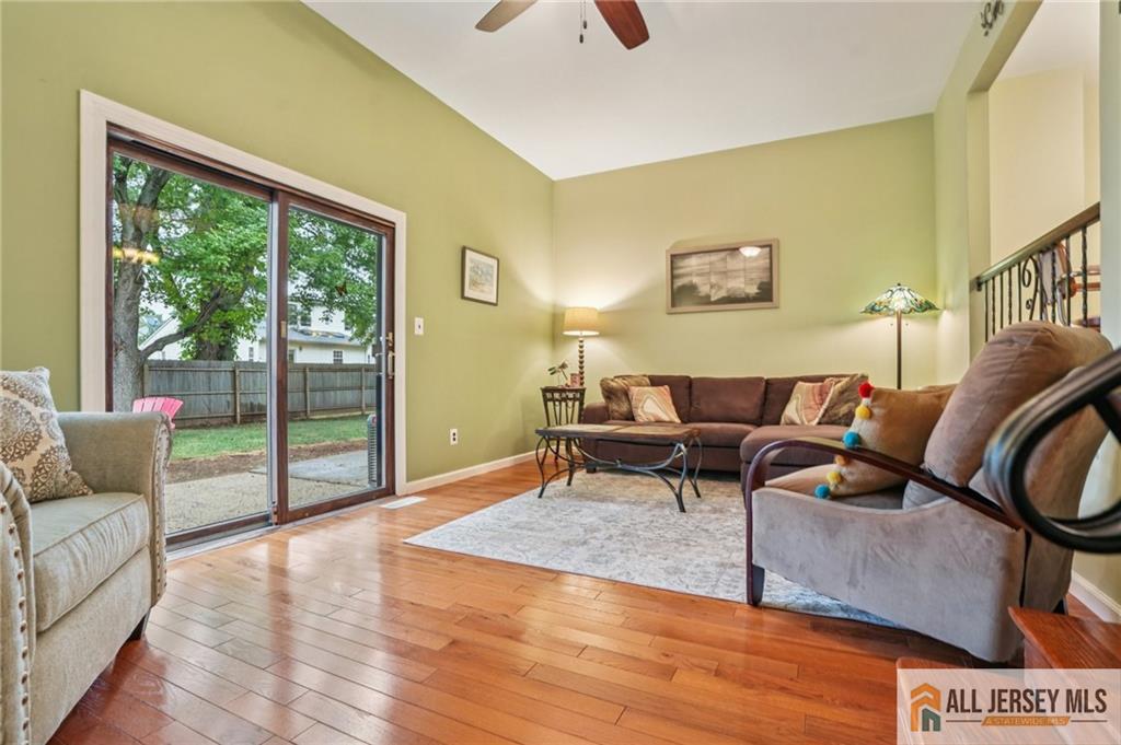 Edison, New Jersey, 08820, United States, 2 Bedrooms Bedrooms, ,2 BathroomsBathrooms,Residential,For Sale,1925954