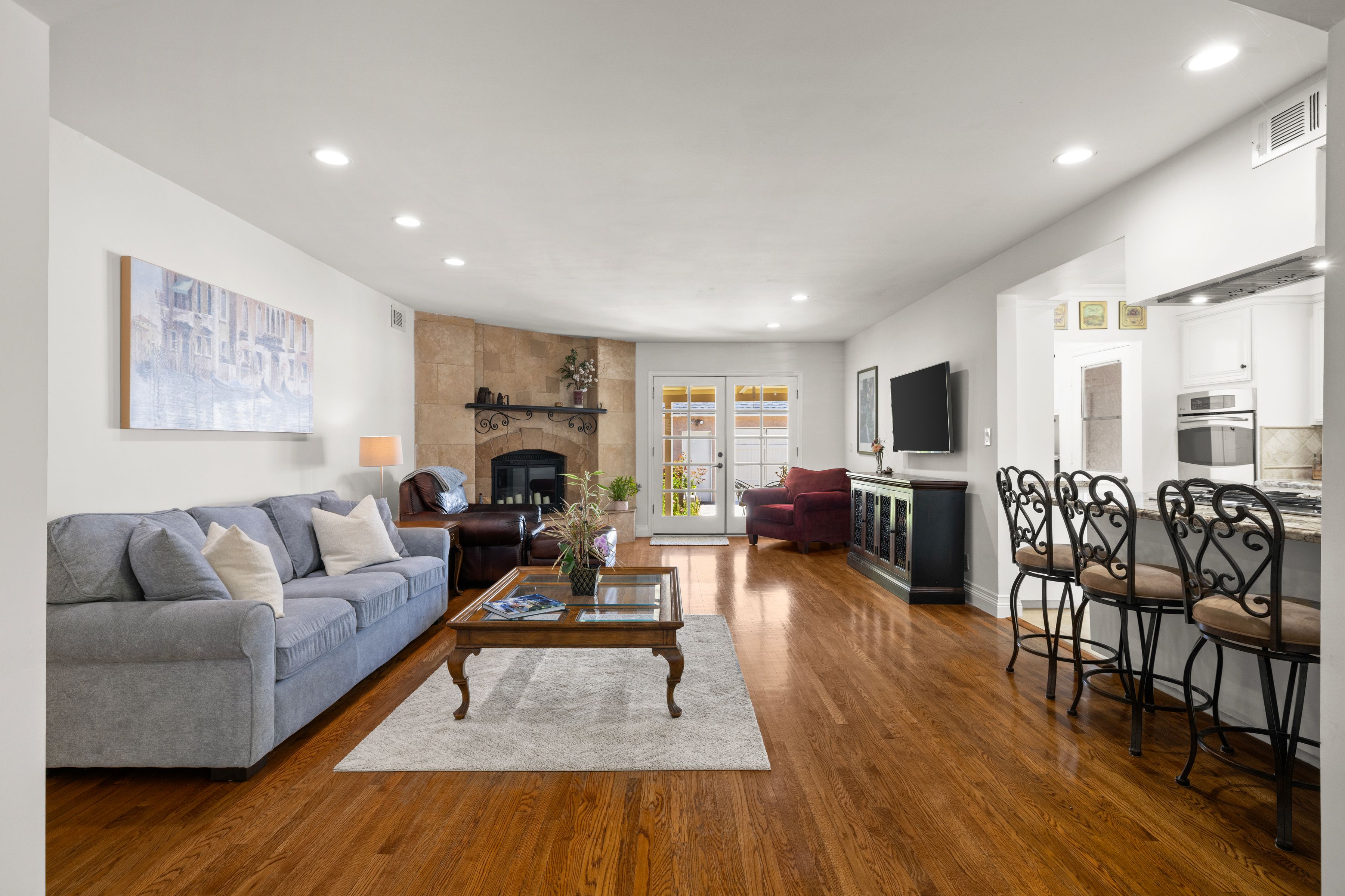  17630 Kittridge Street - 物件實景