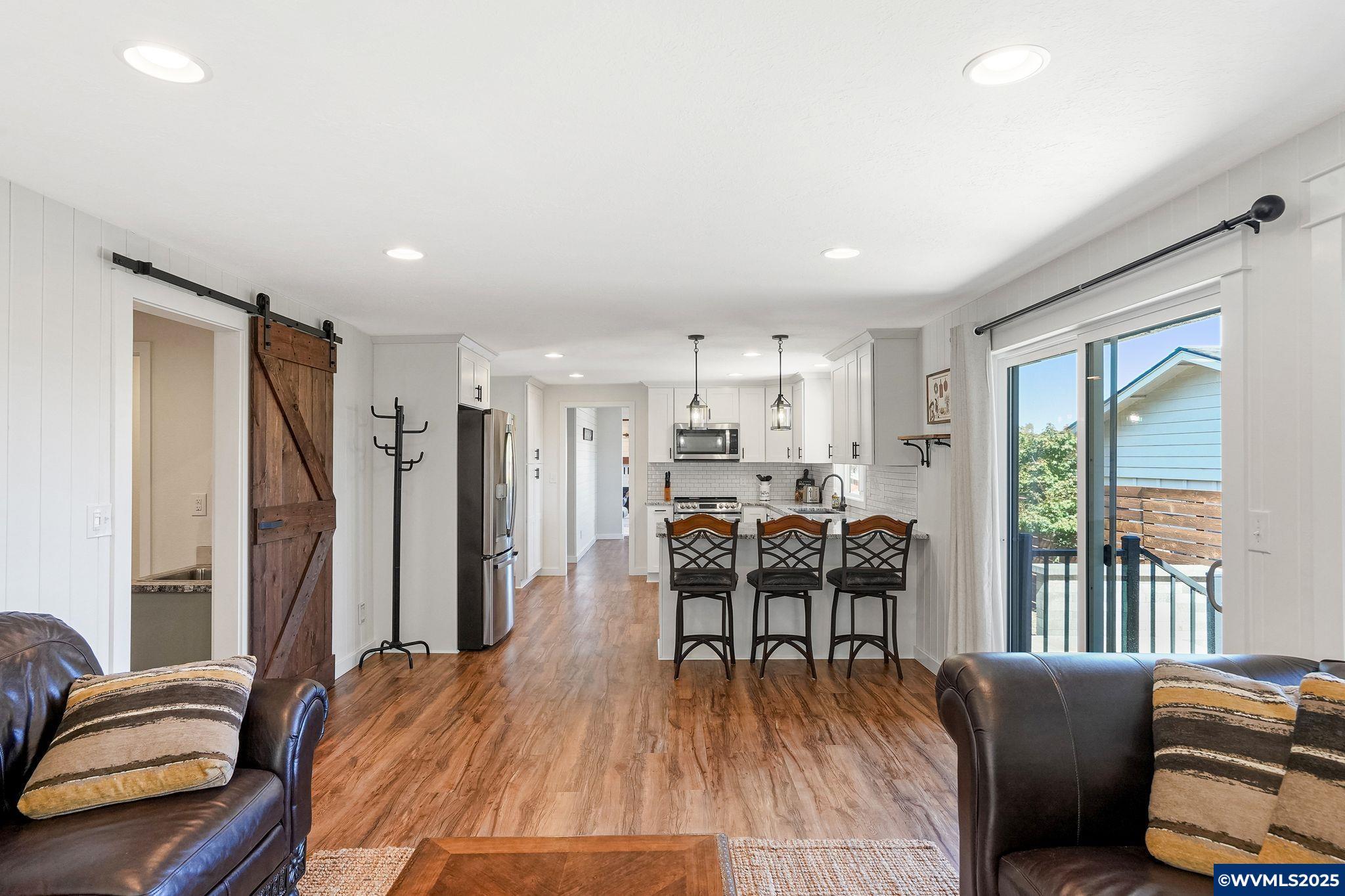 Salem, Oregon, 97304, United States, 3 Bedrooms Bedrooms, ,3 BathroomsBathrooms,Residential,For Sale,1967587