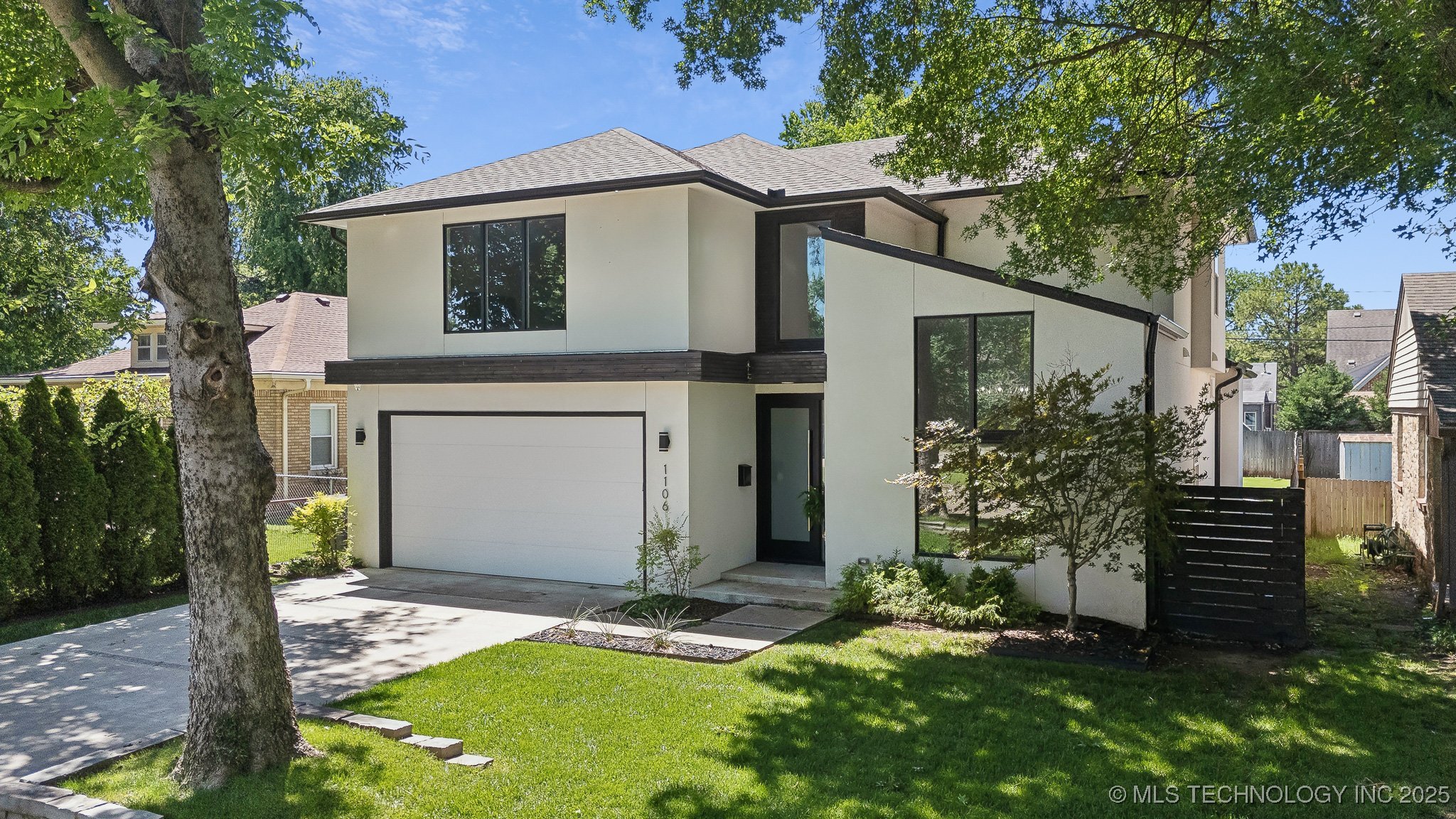 Tulsa, Oklahoma, 74105, United States, 4 Bedrooms Bedrooms, ,5 BathroomsBathrooms,Residential,For Sale,1827808