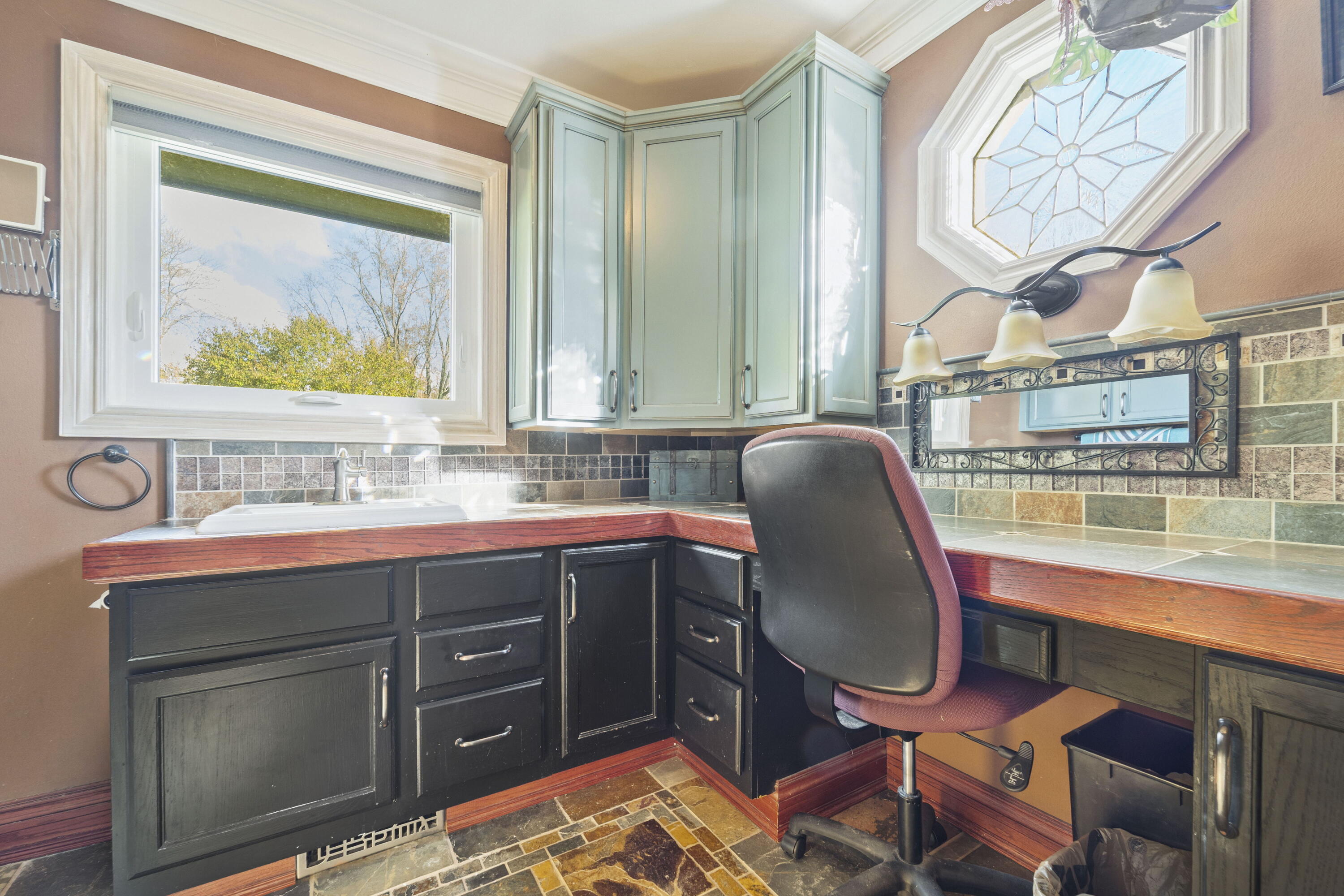 Waterford, Wisconsin, 53185, United States, 2 Bedrooms Bedrooms, ,2 BathroomsBathrooms,Residential,For Sale,1985516