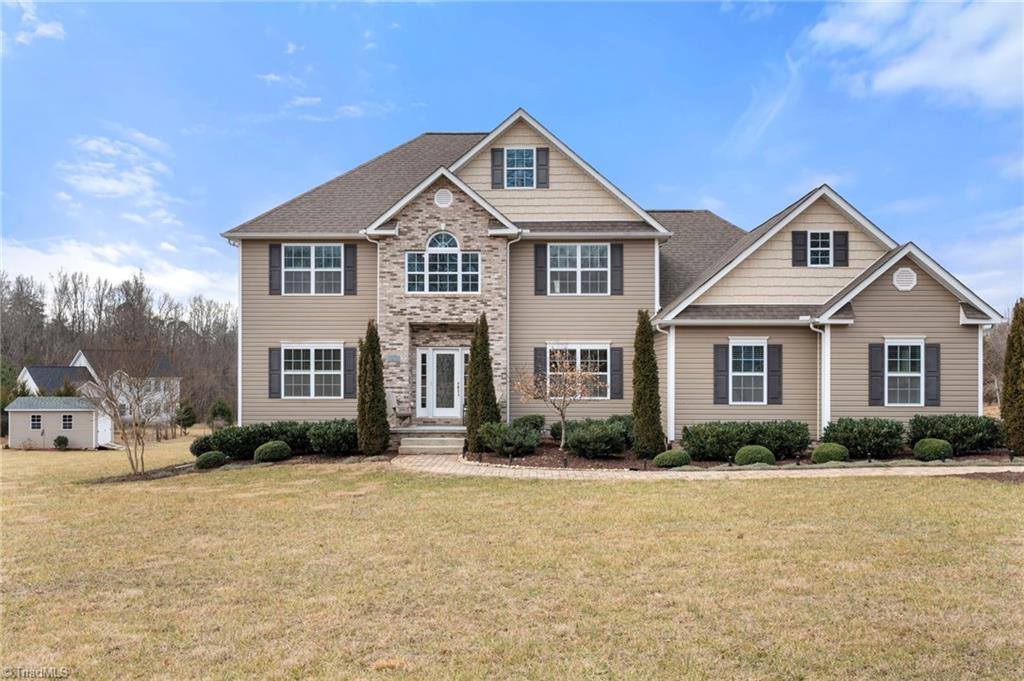 Lewisville, North Carolina, 27023, United States, 5 Bedrooms Bedrooms, ,4 BathroomsBathrooms,Residential,For Sale,1890092