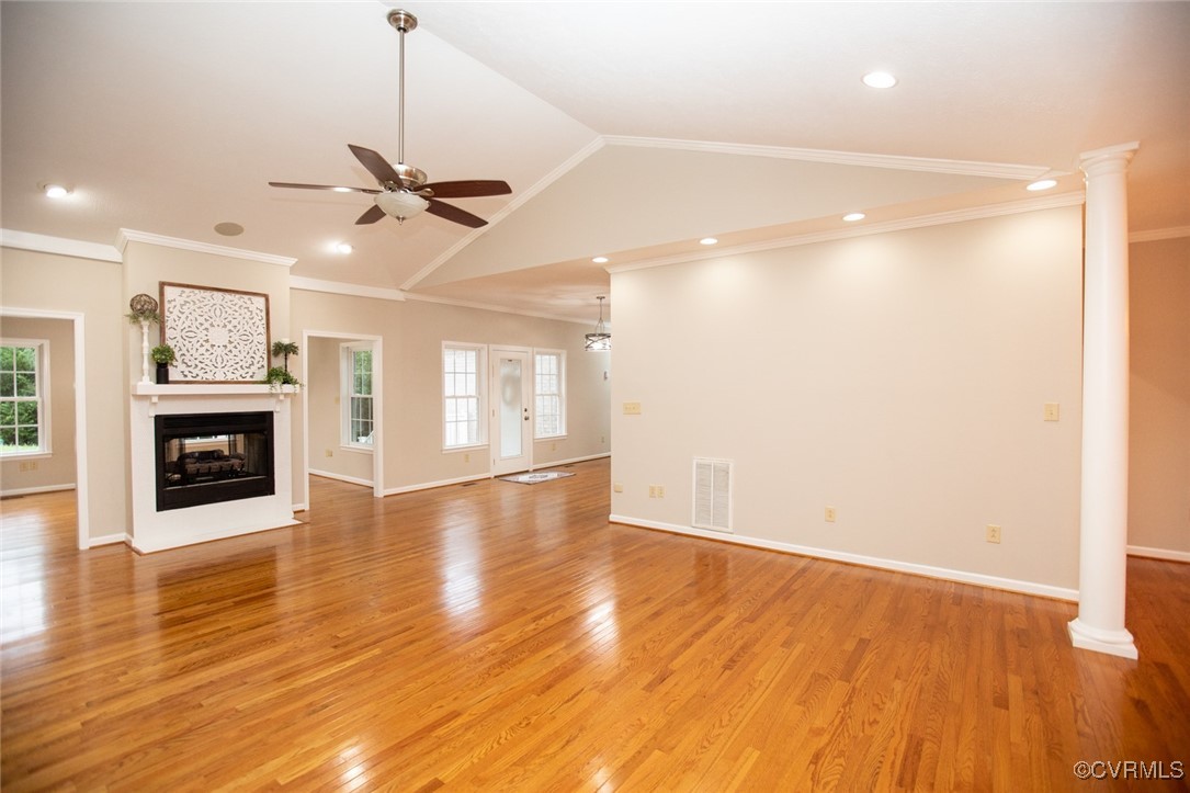 Farmville, Virginia, 23901, United States, 4 Bedrooms Bedrooms, ,5 BathroomsBathrooms,Residential,For Sale,1916348