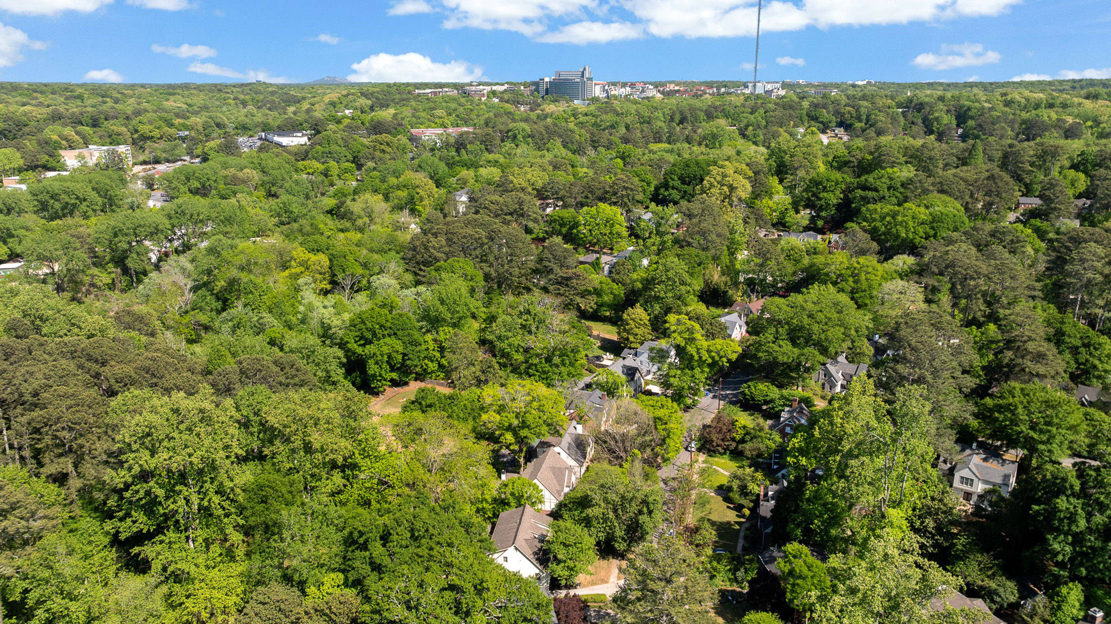  Stunning and Completely Renovated Morningside Home on 3.2+/- Acre Estate Lot - 物件實景