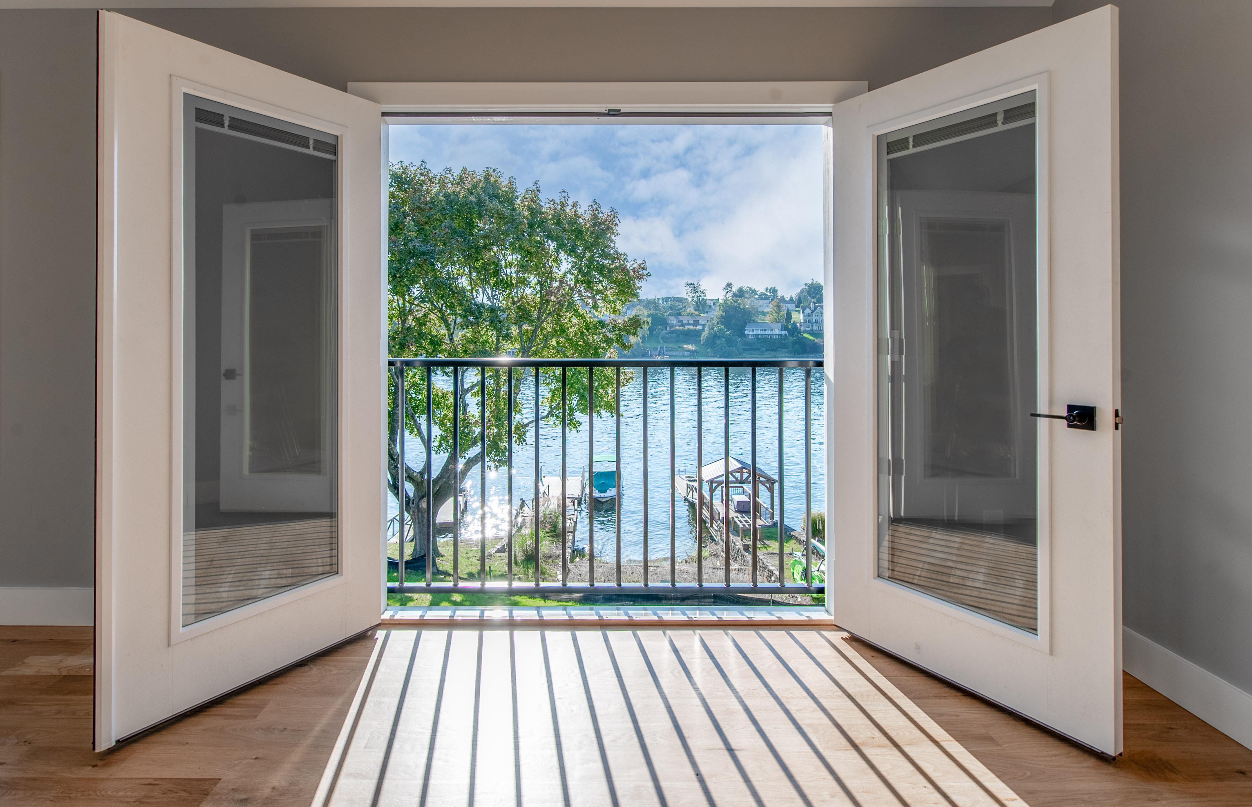  Amazing Direct Waterfront Home on Candlewood Lake - 物件實景