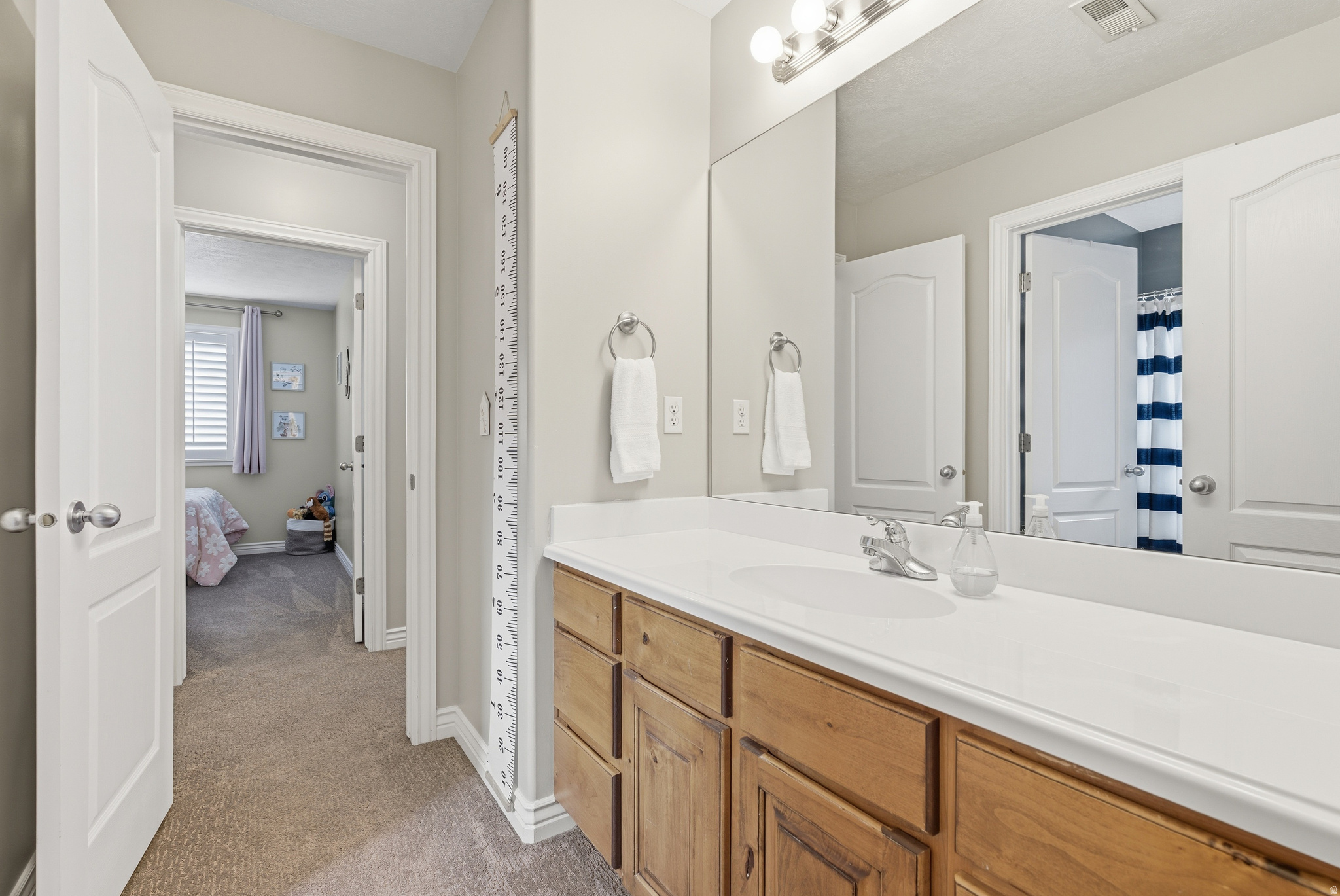 Sandy, Utah, 84092, United States, 4 Bedrooms Bedrooms, ,3 BathroomsBathrooms,Residential,For Sale,1992132