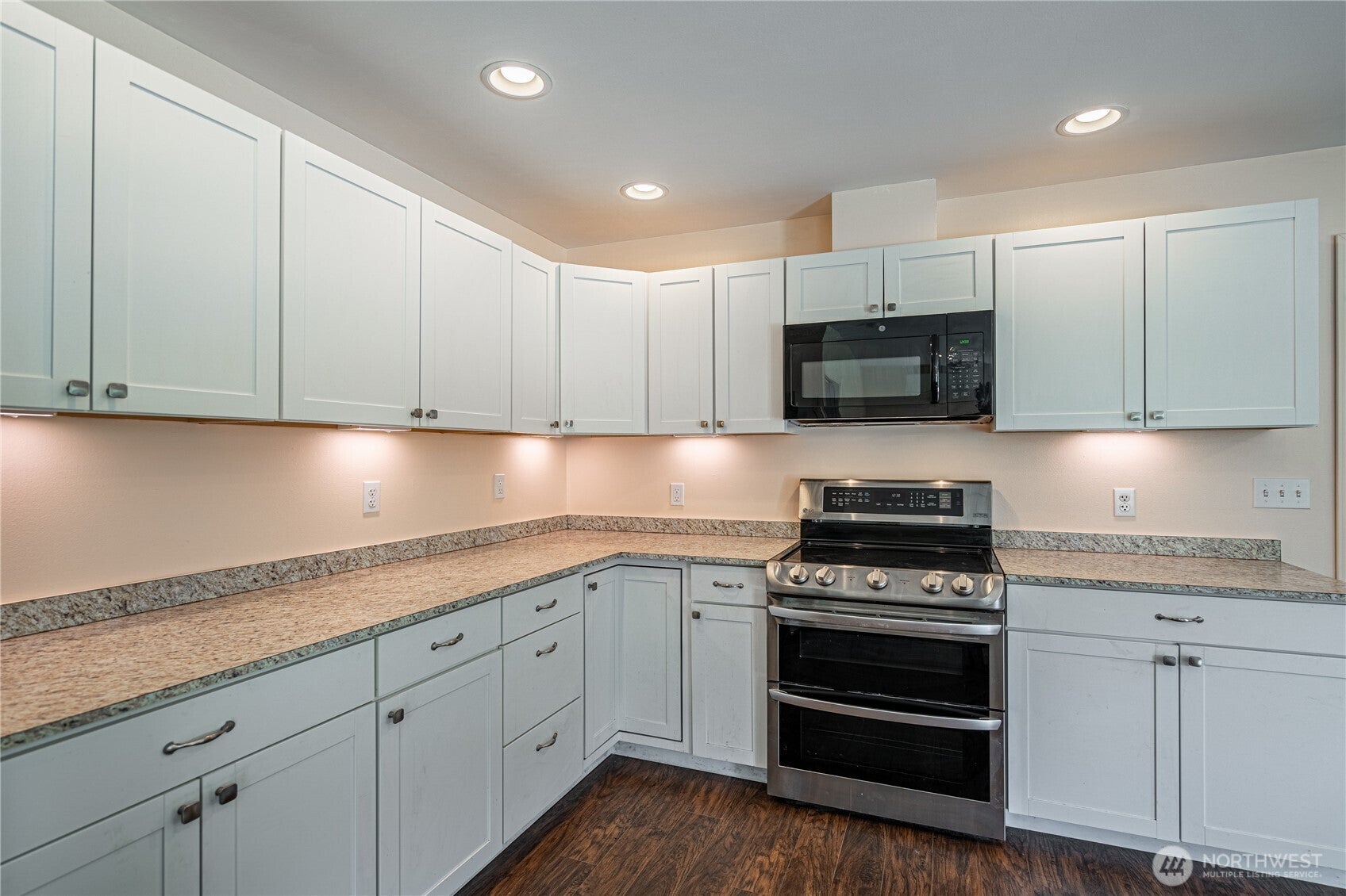 Chelan Falls, Washington, 98817, United States, 1 Bedroom Bedrooms, ,1 BathroomBathrooms,Residential,For Sale,1828092