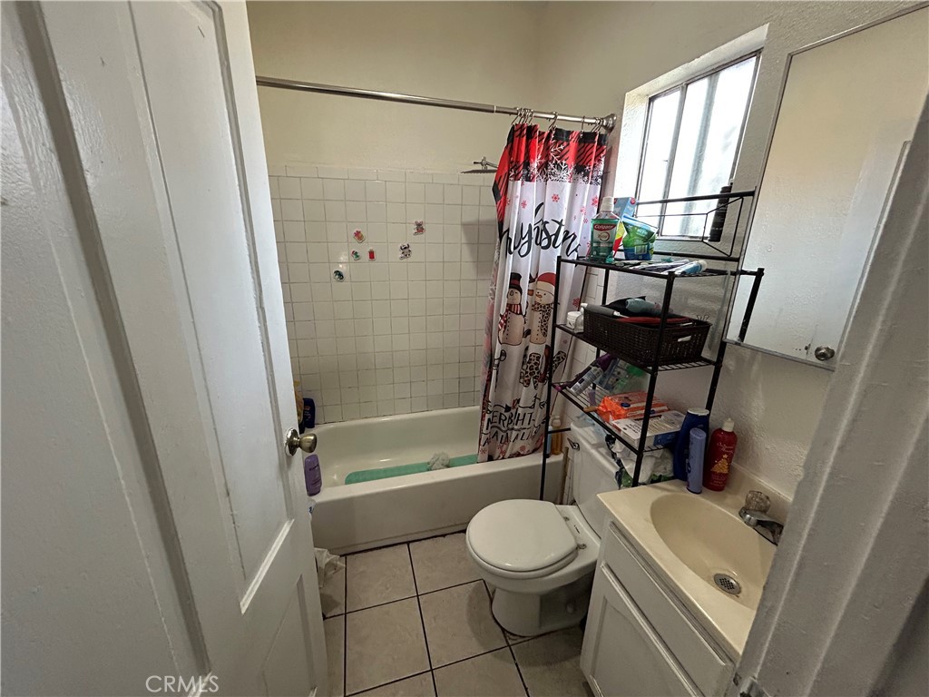 Los Angeles, California, 90011, United States, ,Residential,For Sale,1872569