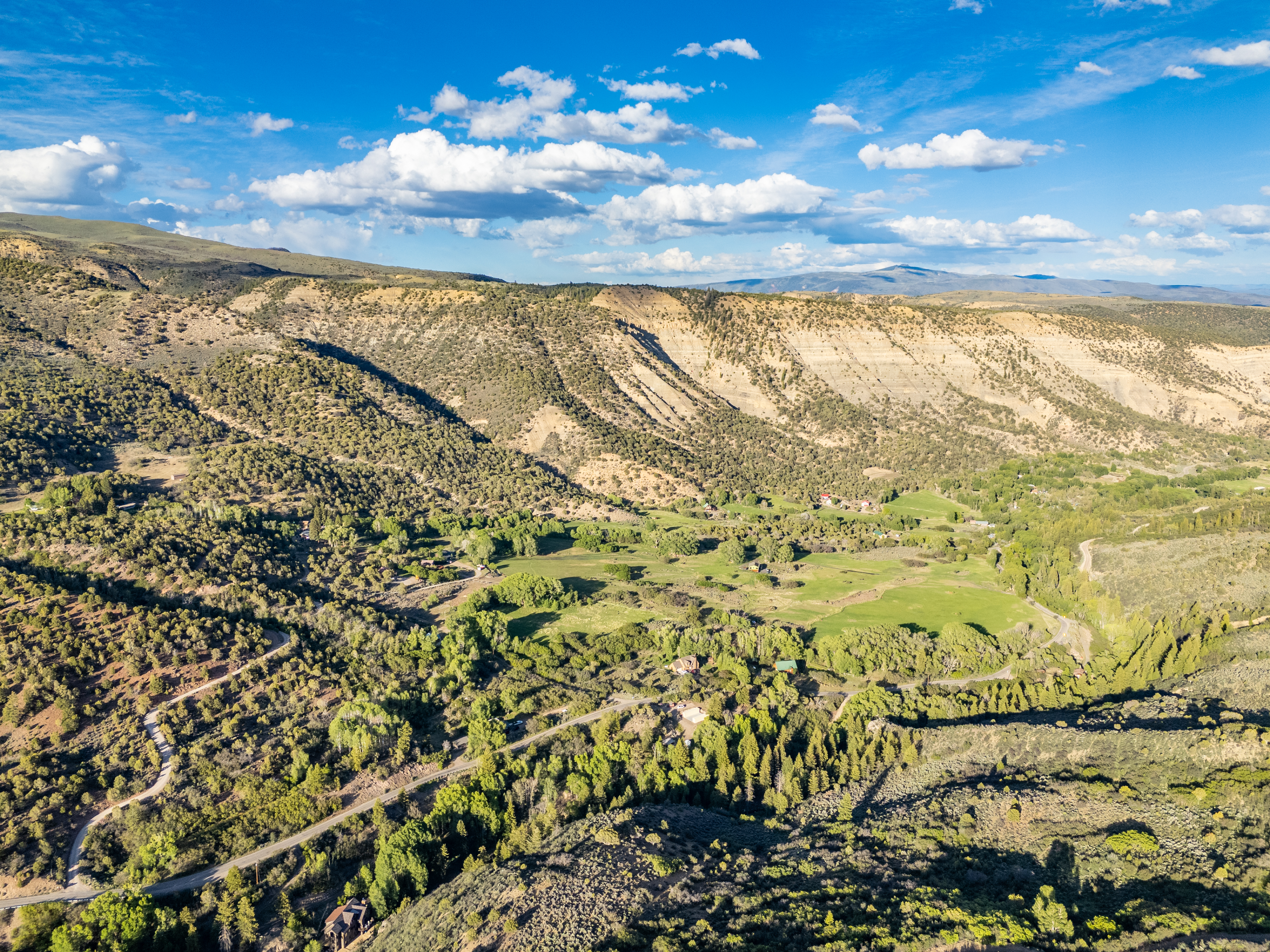  37 Acre Ranch with Water Rights and Panoramic Views - 物件實景