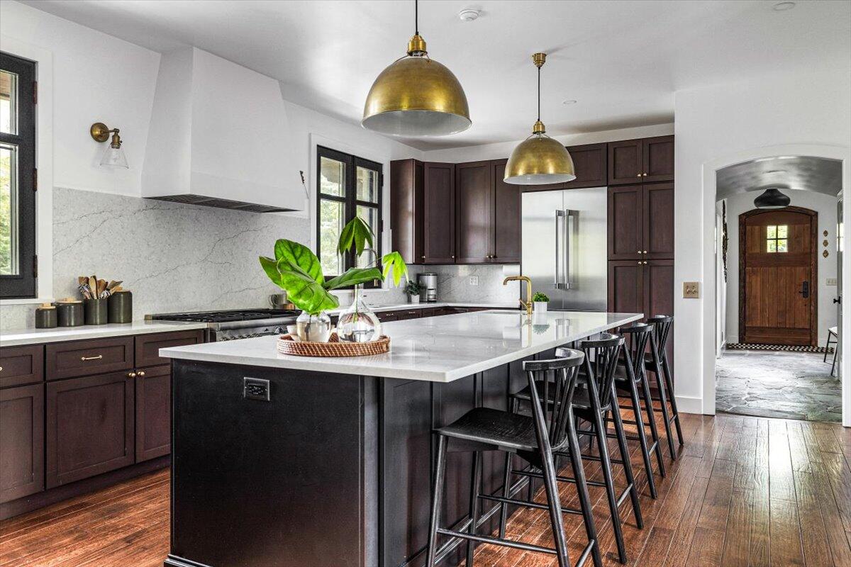 Michiana Shores, Indiana, 46360, United States, 5 Bedrooms Bedrooms, ,4 BathroomsBathrooms,Residential,For Sale,1949684