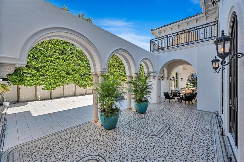 Miami, Florida, 33143, United States, 8 Bedrooms Bedrooms, ,10 BathroomsBathrooms,Residential,For Sale,1989350