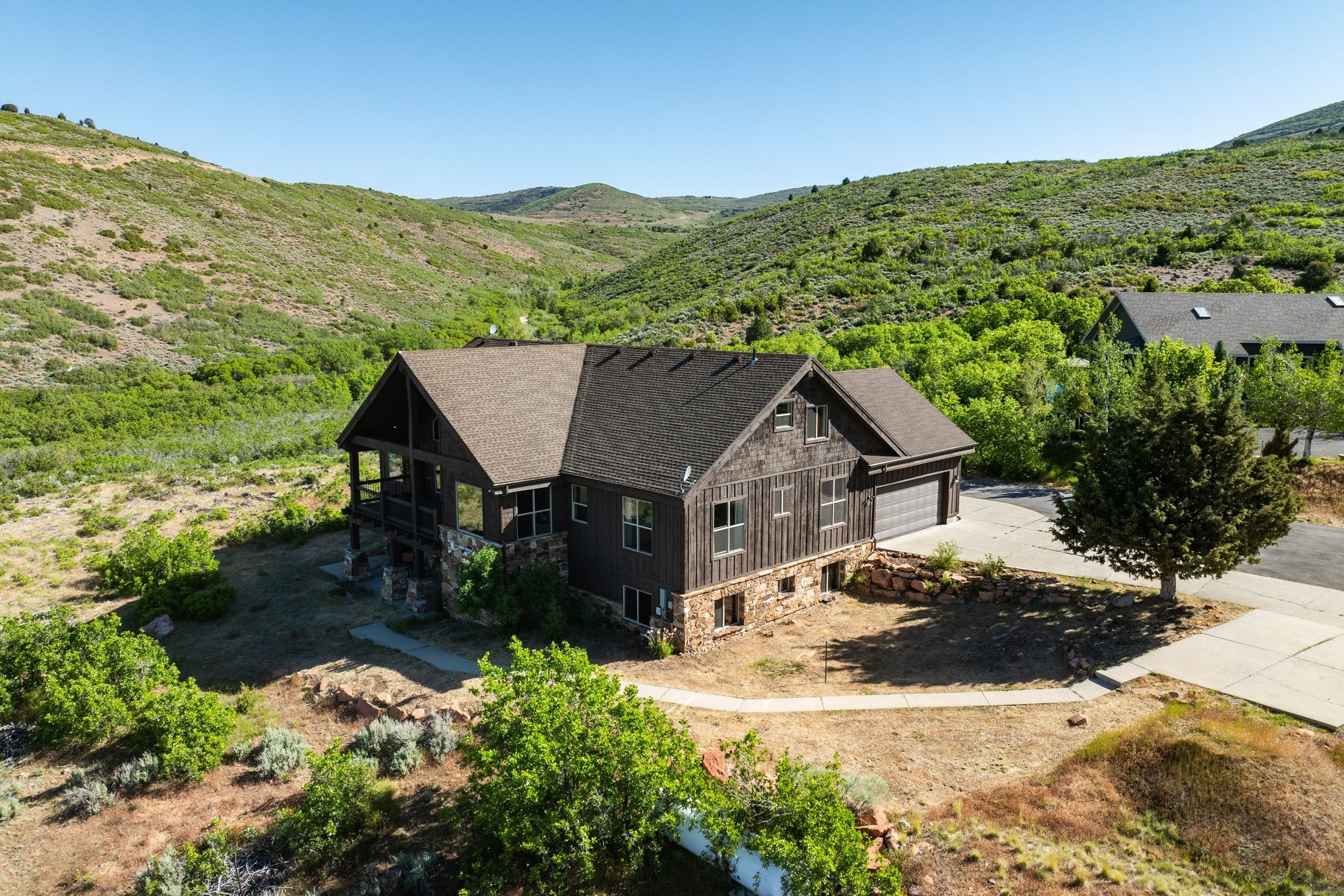 The Ultimate Multi-Generational Mountain Retreat Backing to 500 Acres of Open Sp - 物件實景