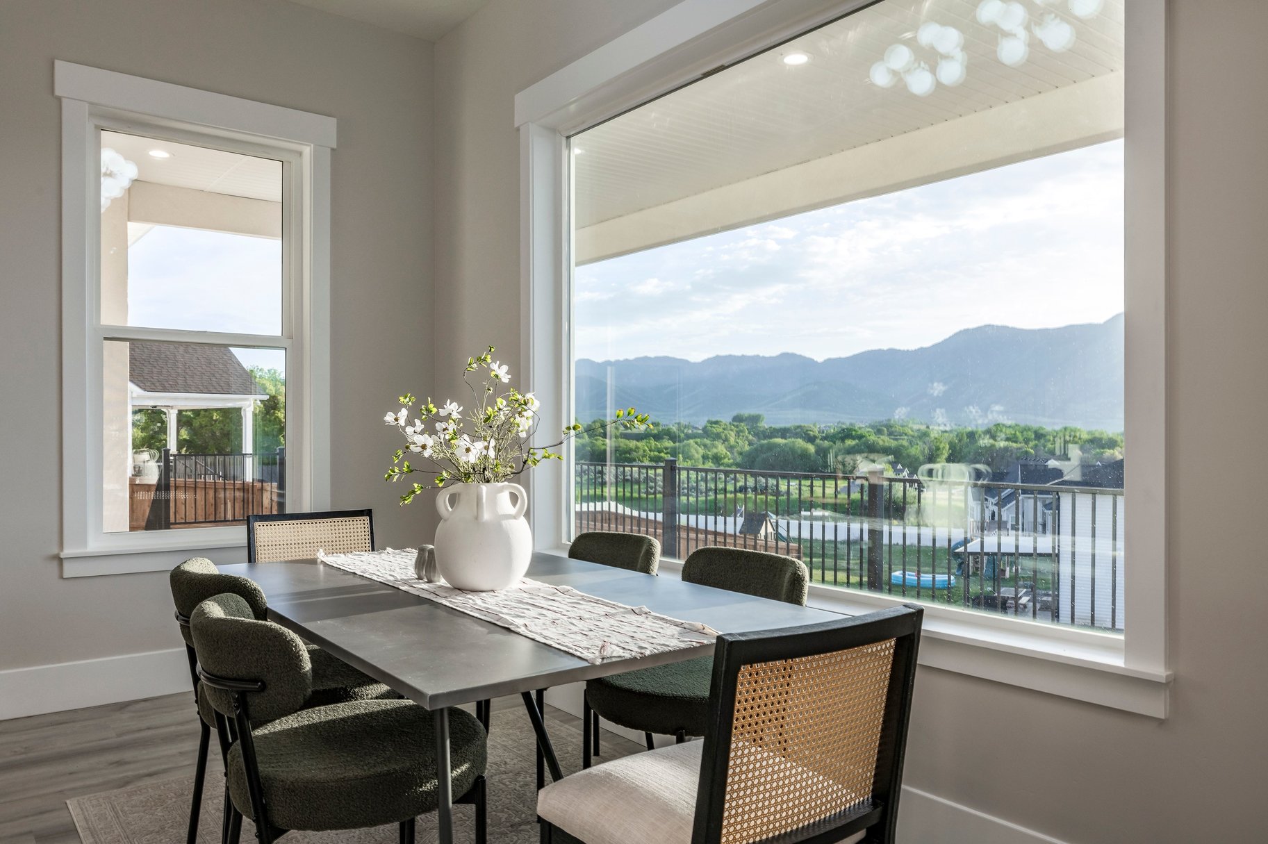  Brand New Hyrum Home. Thoughtfully Built, Beautiful Mountain Views. - 物件實景