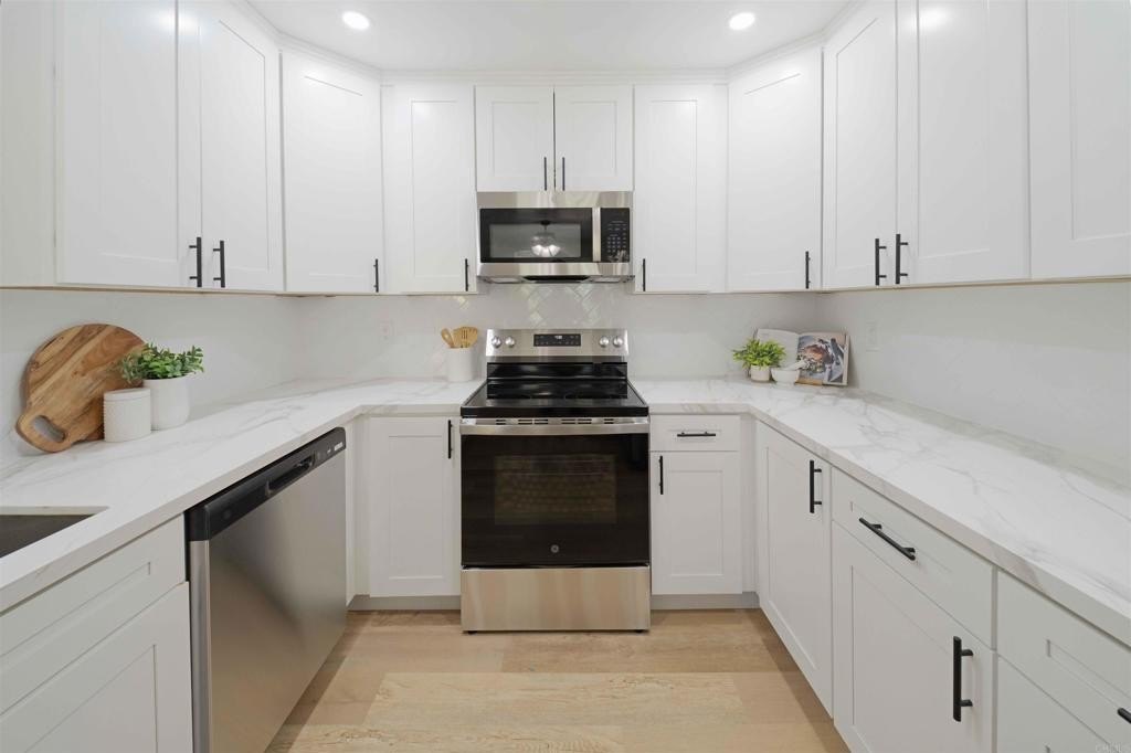 Chula Vista, California, 91910, United States, 2 Bedrooms Bedrooms, ,2 BathroomsBathrooms,Residential,For Sale,1949170