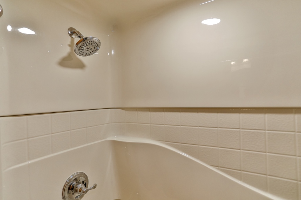 Wausau, Wisconsin, 54401, United States, 3 Bedrooms Bedrooms, ,3 BathroomsBathrooms,Residential,For Sale,1874102