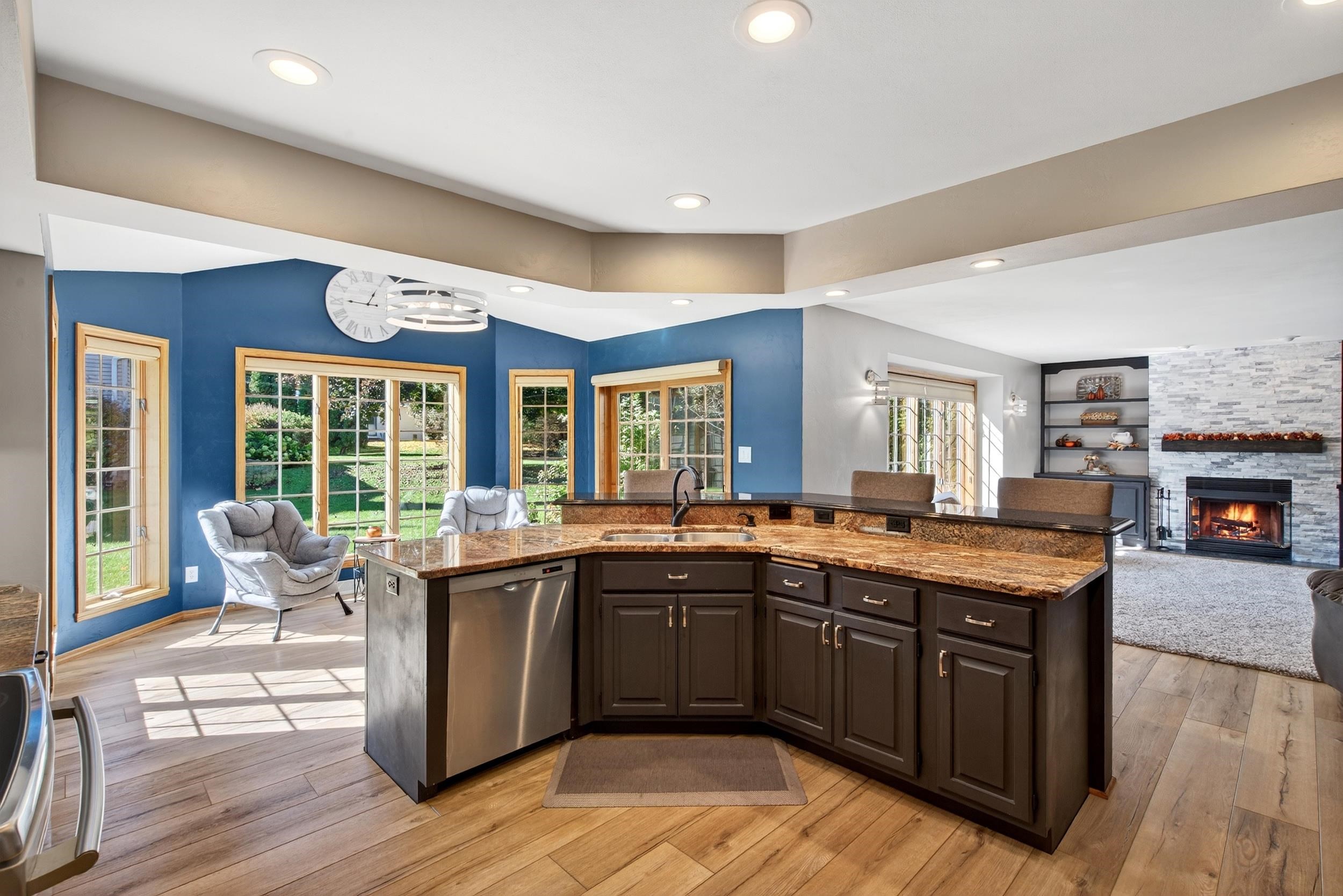 Appleton, Wisconsin, 54913, United States, 3 Bedrooms Bedrooms, ,3 BathroomsBathrooms,Residential,For Sale,1976936