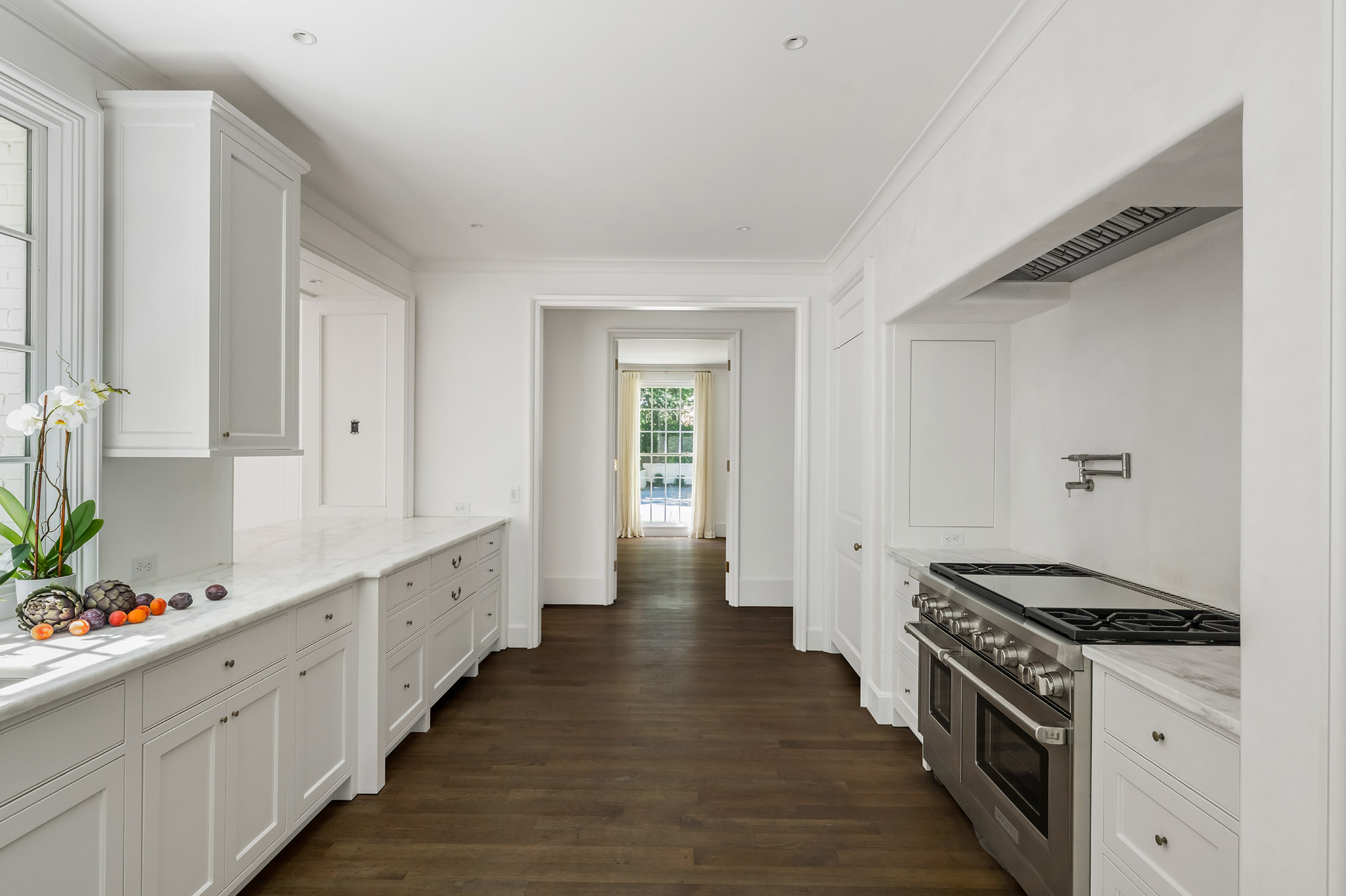  Timeless Architecture and Modern Livability Converge in Tuxedo Park Home - 物件實景