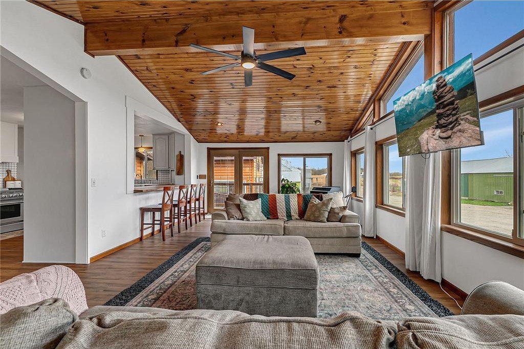 Holdingford, Minnesota, 56340, United States, 5 Bedrooms Bedrooms, ,2 BathroomsBathrooms,Residential,For Sale,1977131