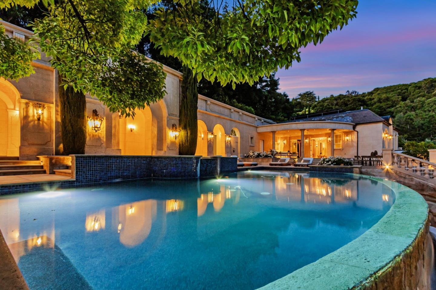 Los Gatos, California, 95032, United States, 8 Bedrooms Bedrooms, ,11 BathroomsBathrooms,Residential,For Sale,1855941