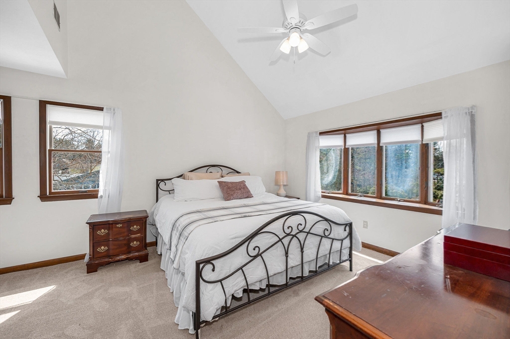 Billerica, Massachusetts, 01821, United States, 5 Bedrooms Bedrooms, ,4 BathroomsBathrooms,Residential,For Sale,2039558