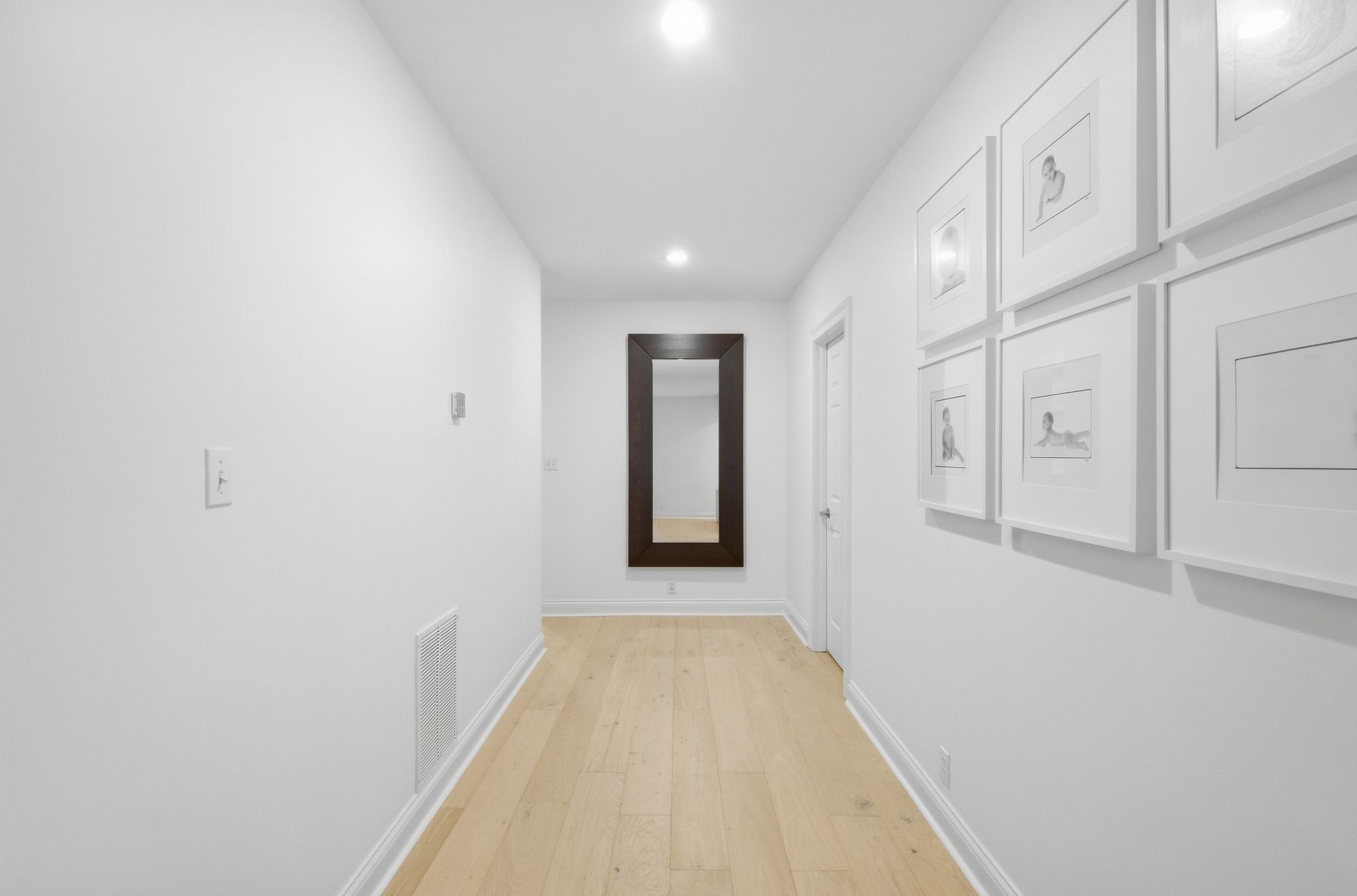  945 Princess Doreen Drive - 物件實景