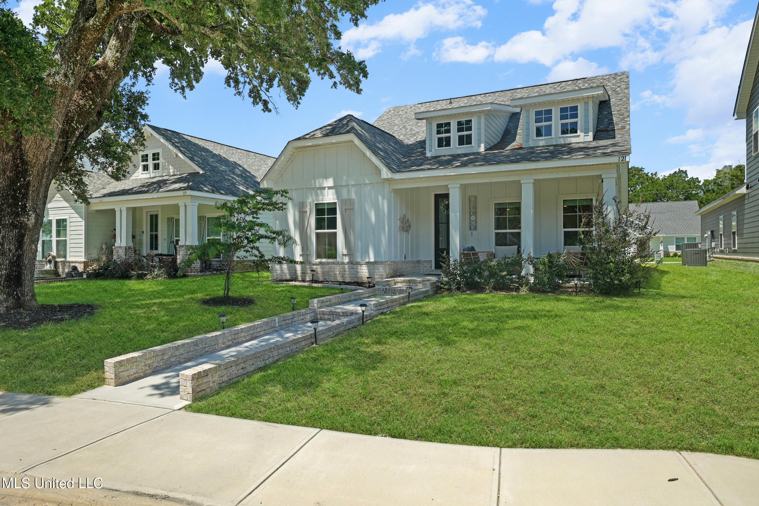 Biloxi, Mississippi, 39531, United States, 3 Bedrooms Bedrooms, ,3 BathroomsBathrooms,Residential,For Sale,1906978