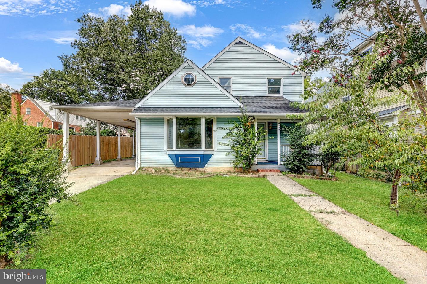 Falls Church, Virginia, 22042, United States, 5 Bedrooms Bedrooms, ,2 BathroomsBathrooms,Residential,For Sale,1932563