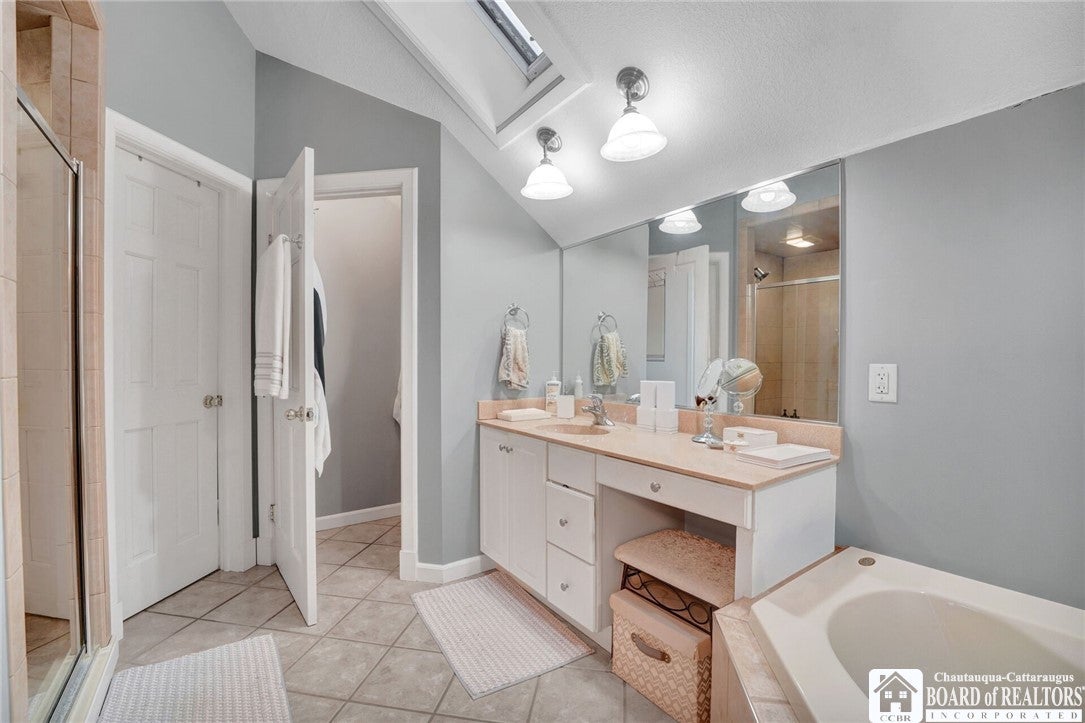 Bemus Point, New York, 14712, United States, 4 Bedrooms Bedrooms, ,5 BathroomsBathrooms,Residential,For Sale,2035252